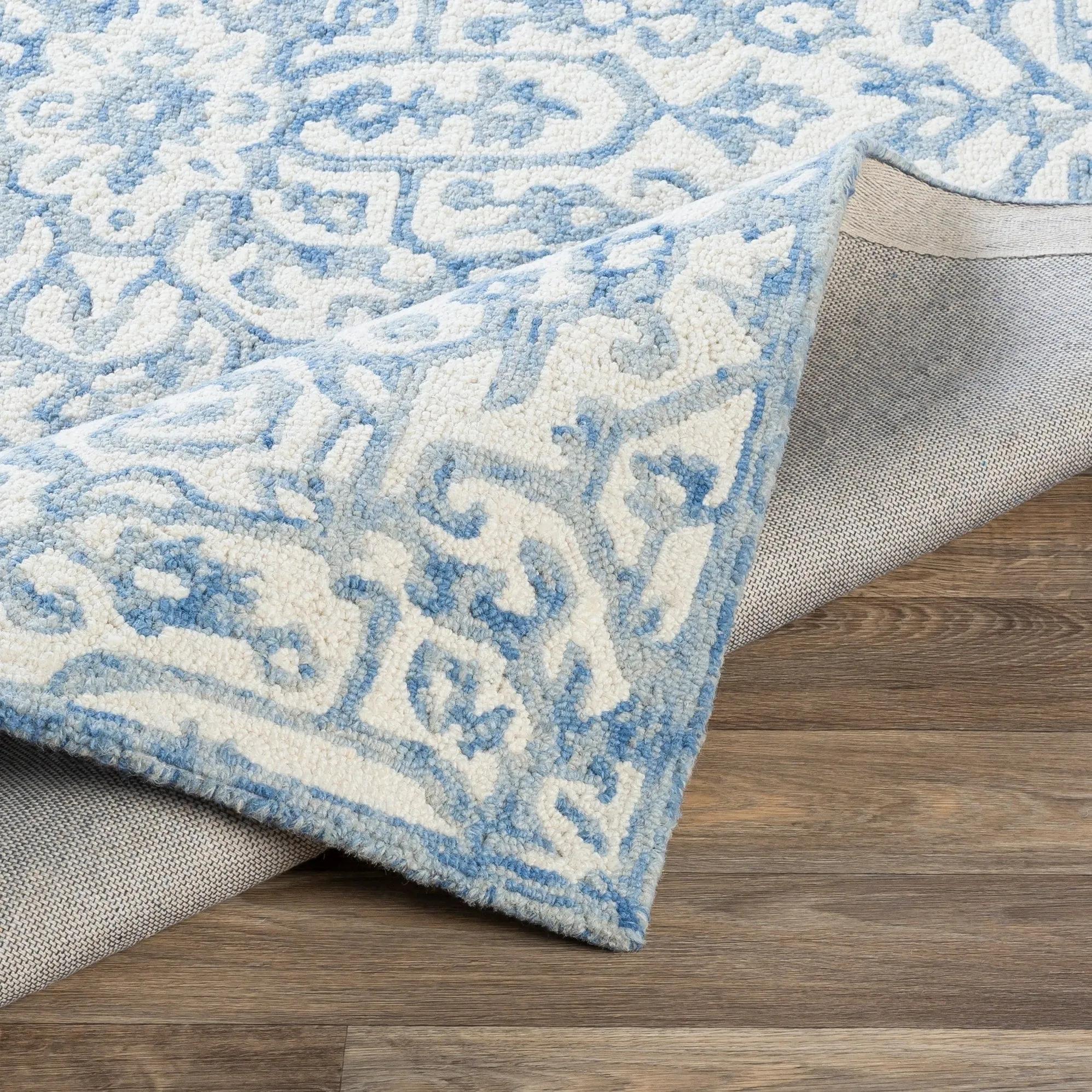 Livabliss Hensley Handmade Medallion Wool Area Rug