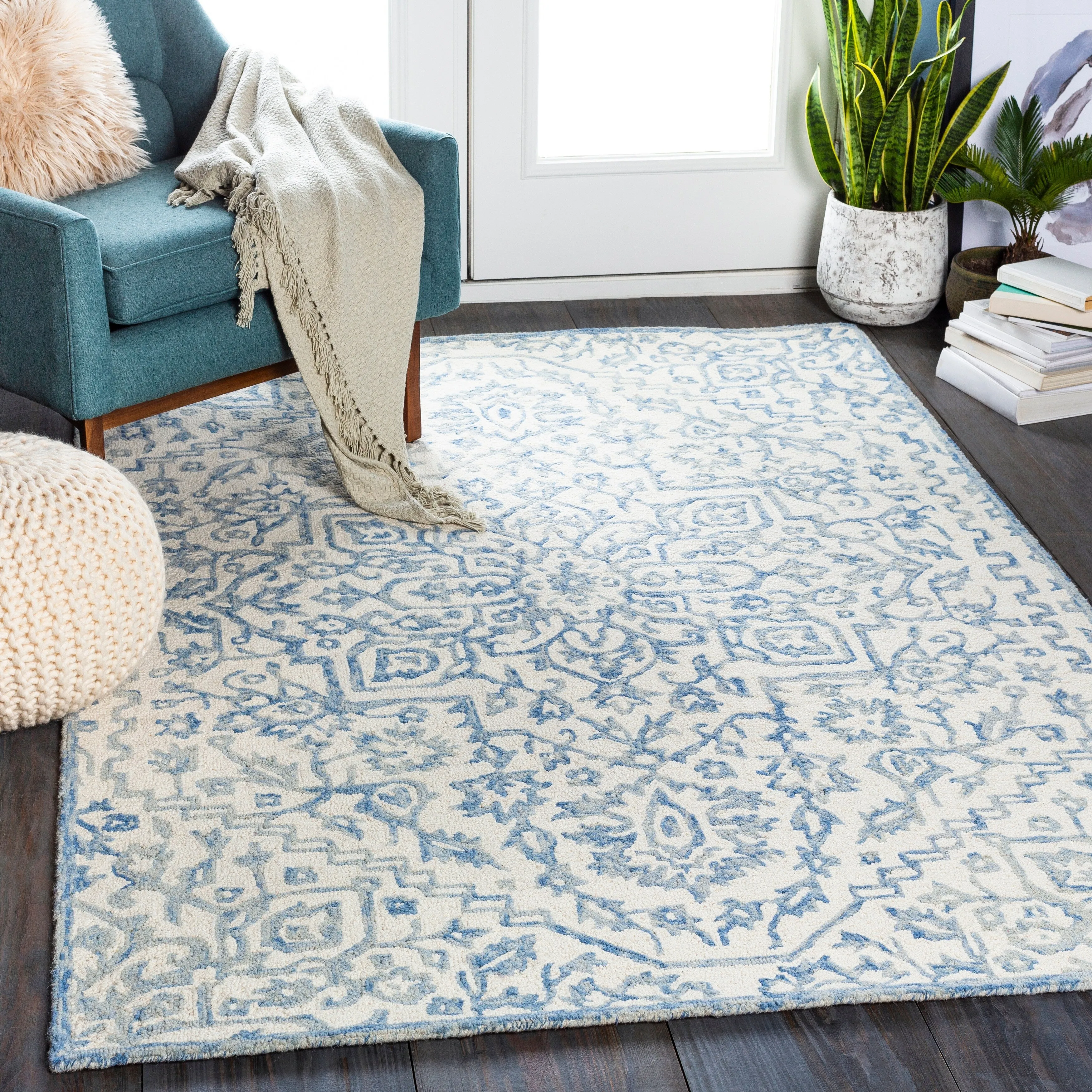 Livabliss Hensley Handmade Medallion Wool Area Rug