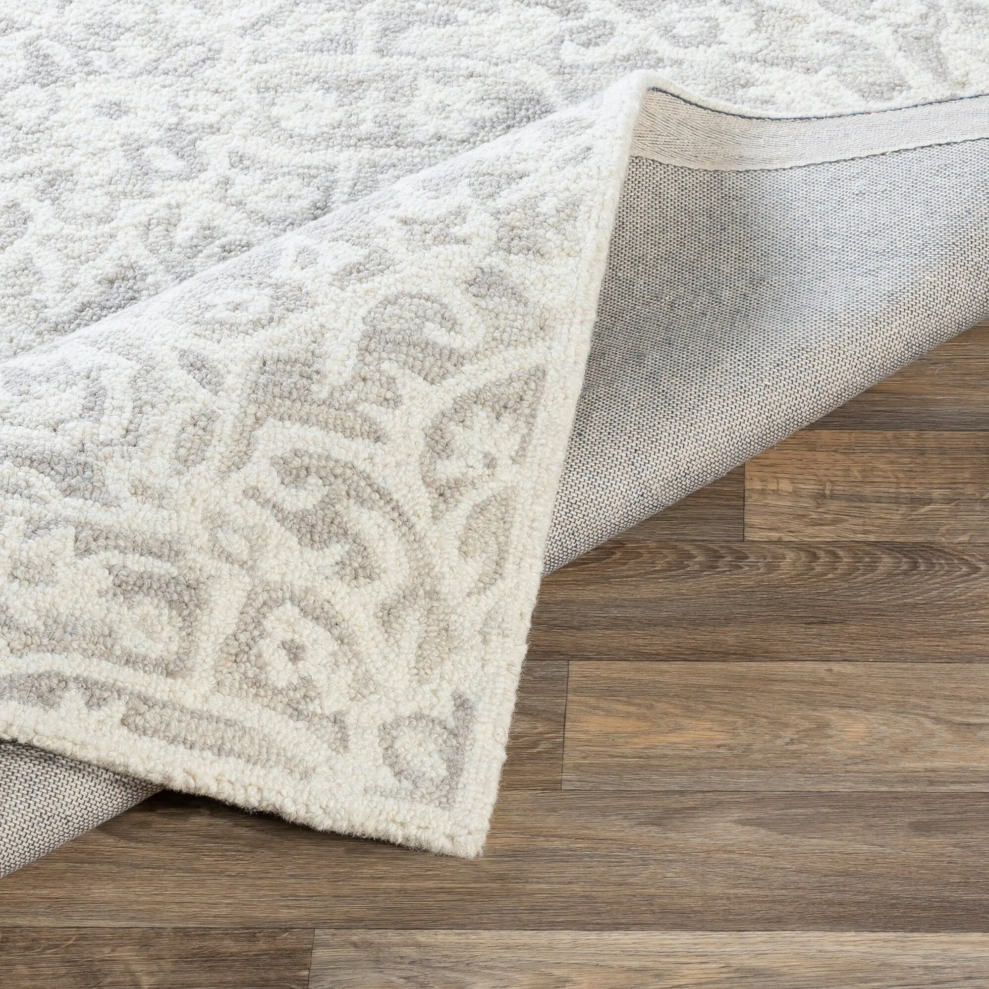 Livabliss Hensley Handmade Medallion Wool Area Rug