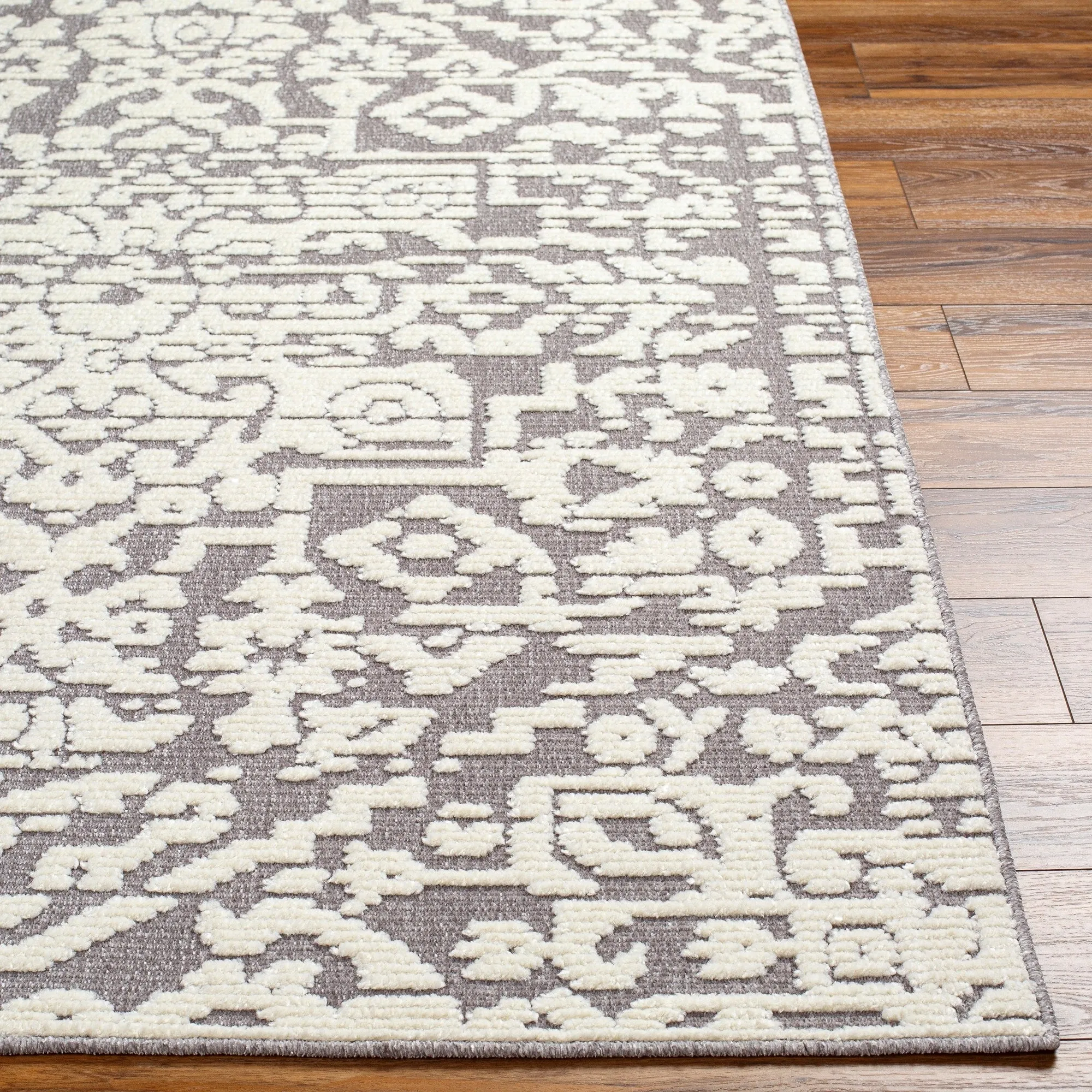 Livabliss Jenkins Traditional Machine Washable Area Rug