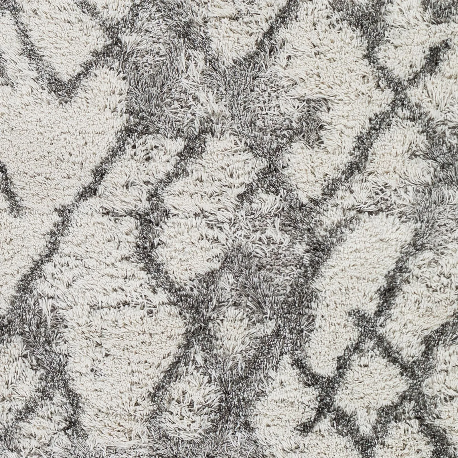 Livabliss Saunders Boho Trellis Plush Shag Area Rug