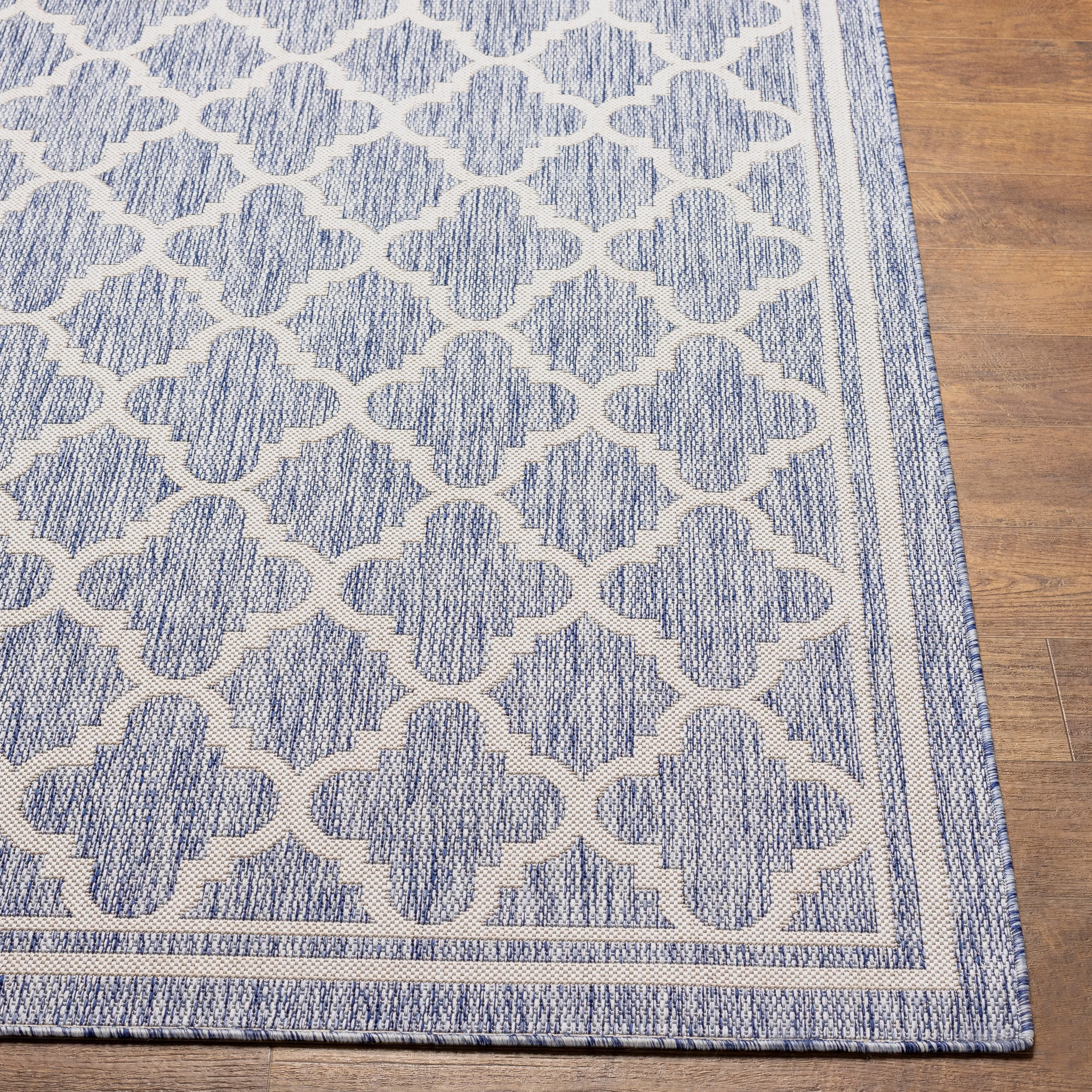 Livabliss Tuareg Vintage Diamond Outdoor Rug