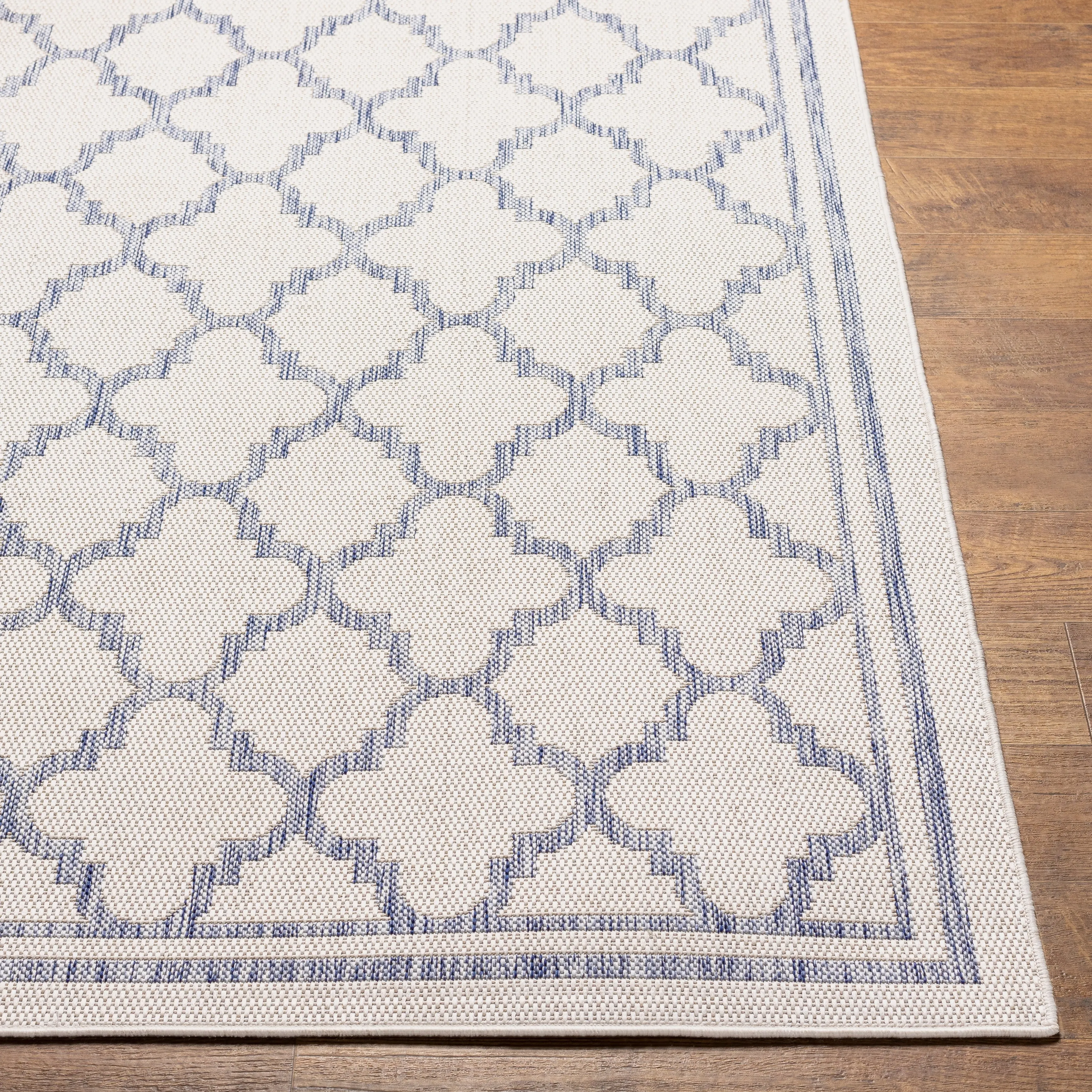 Livabliss Tuareg Vintage Diamond Outdoor Rug