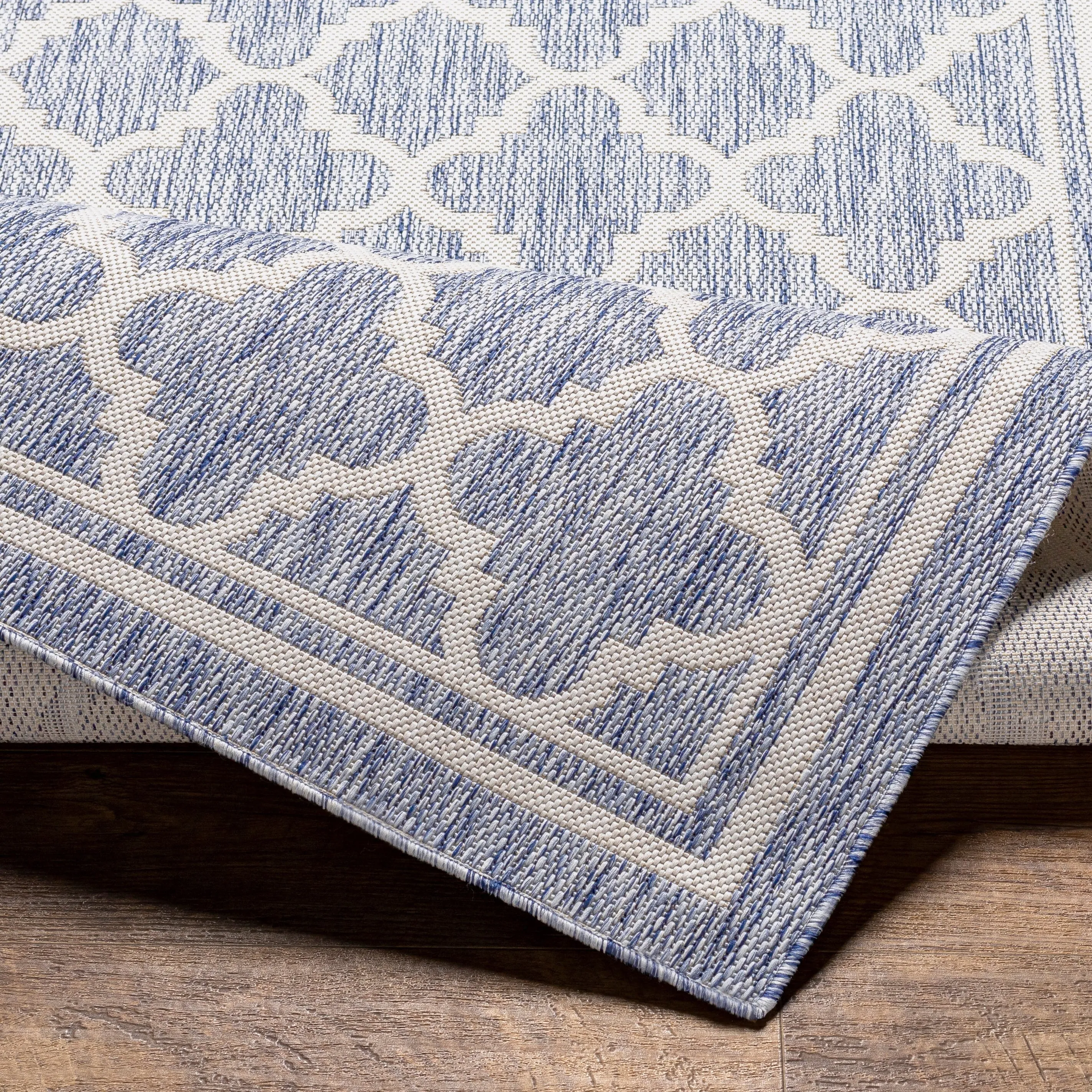 Livabliss Tuareg Vintage Diamond Outdoor Rug