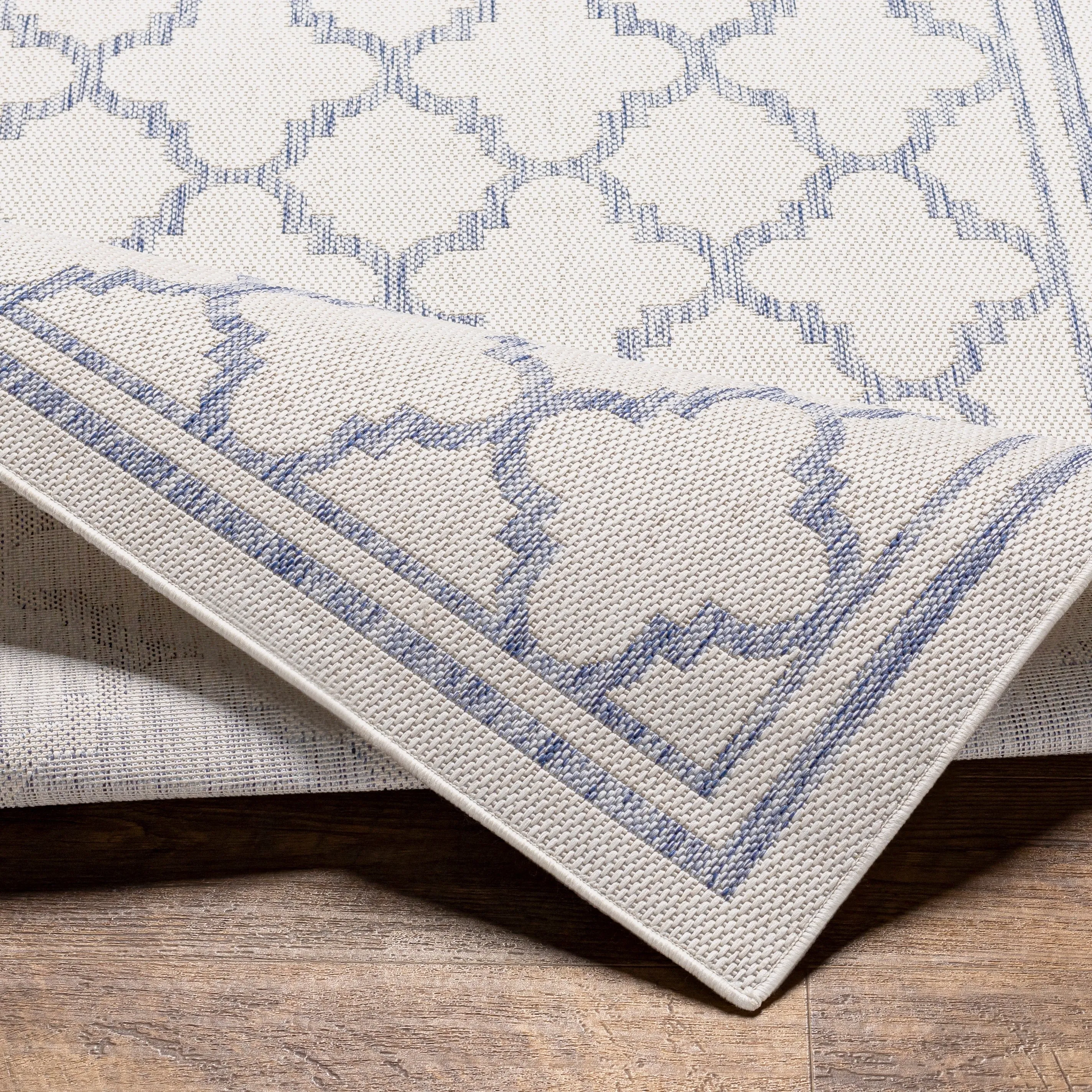 Livabliss Tuareg Vintage Diamond Outdoor Rug