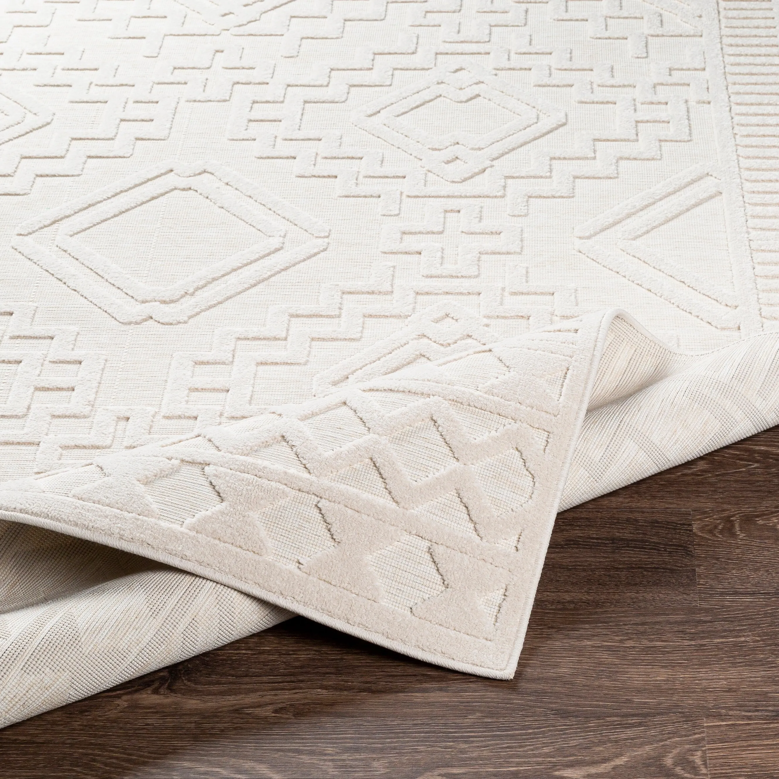 Livabliss Tylee Indoor/Outdoor Southwest Diamond Area Rug
