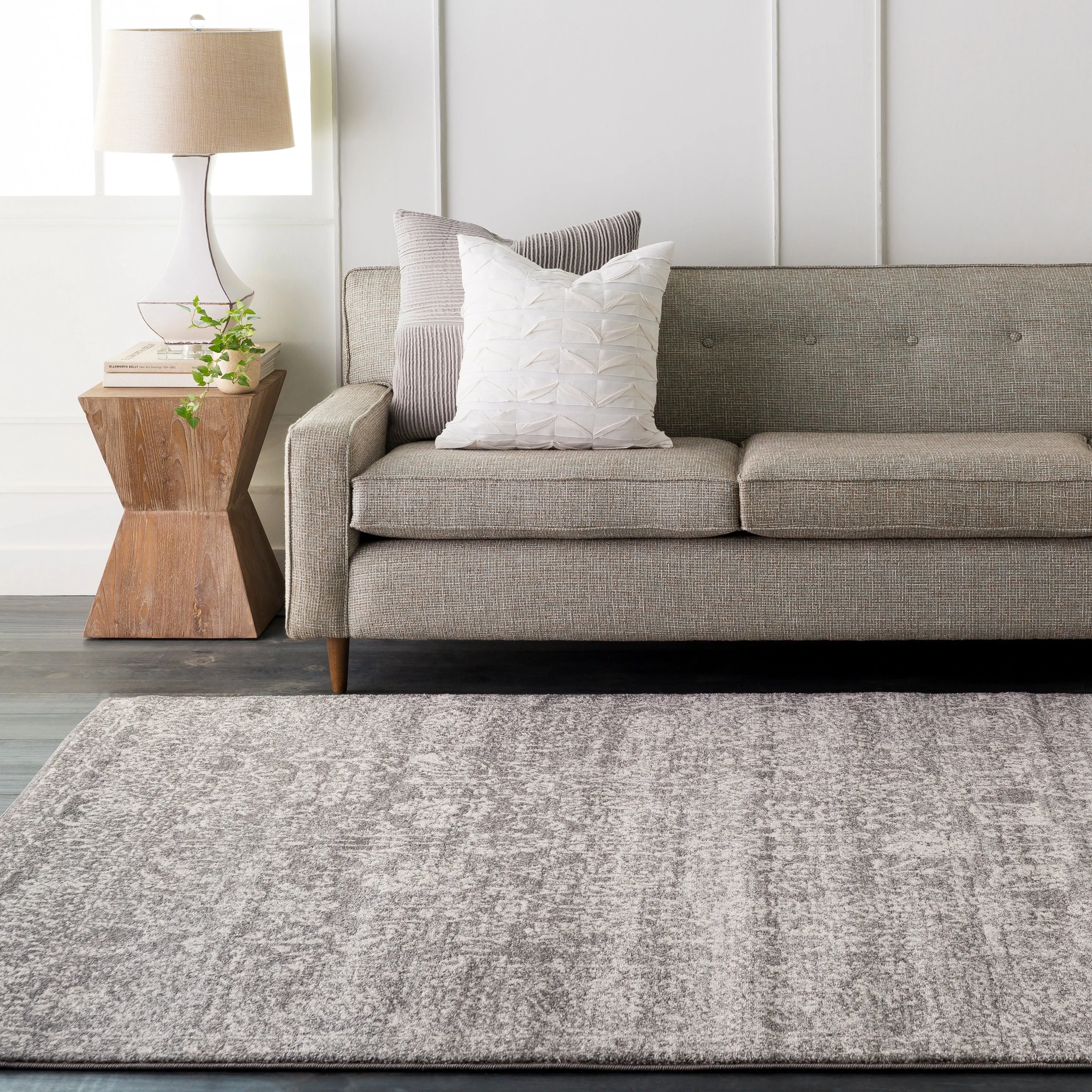 Lucy Vintage Nomad Area Rug - 6'7 x 9'