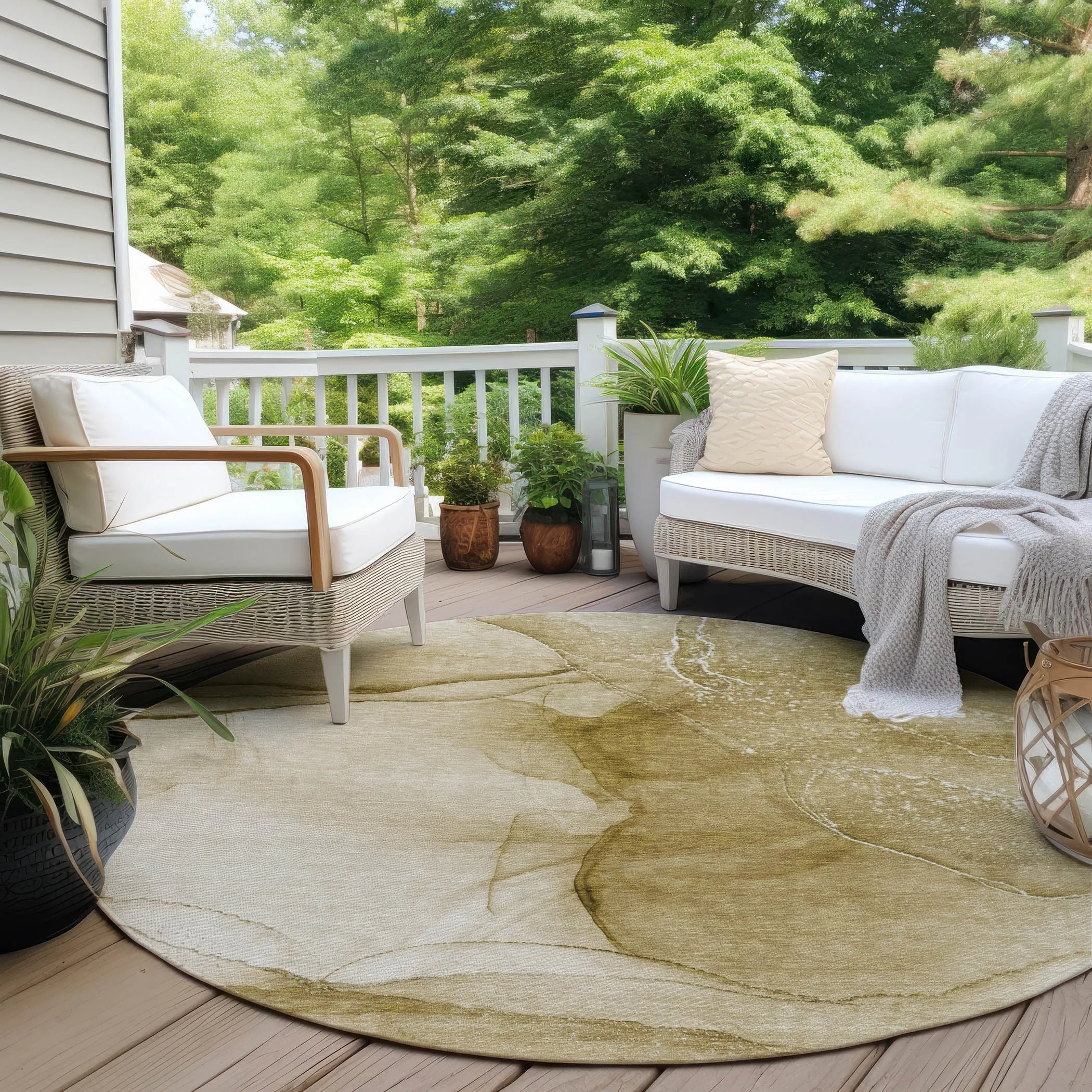 Machine Washable Indoor/ Outdoor Abstract Chantille Rug