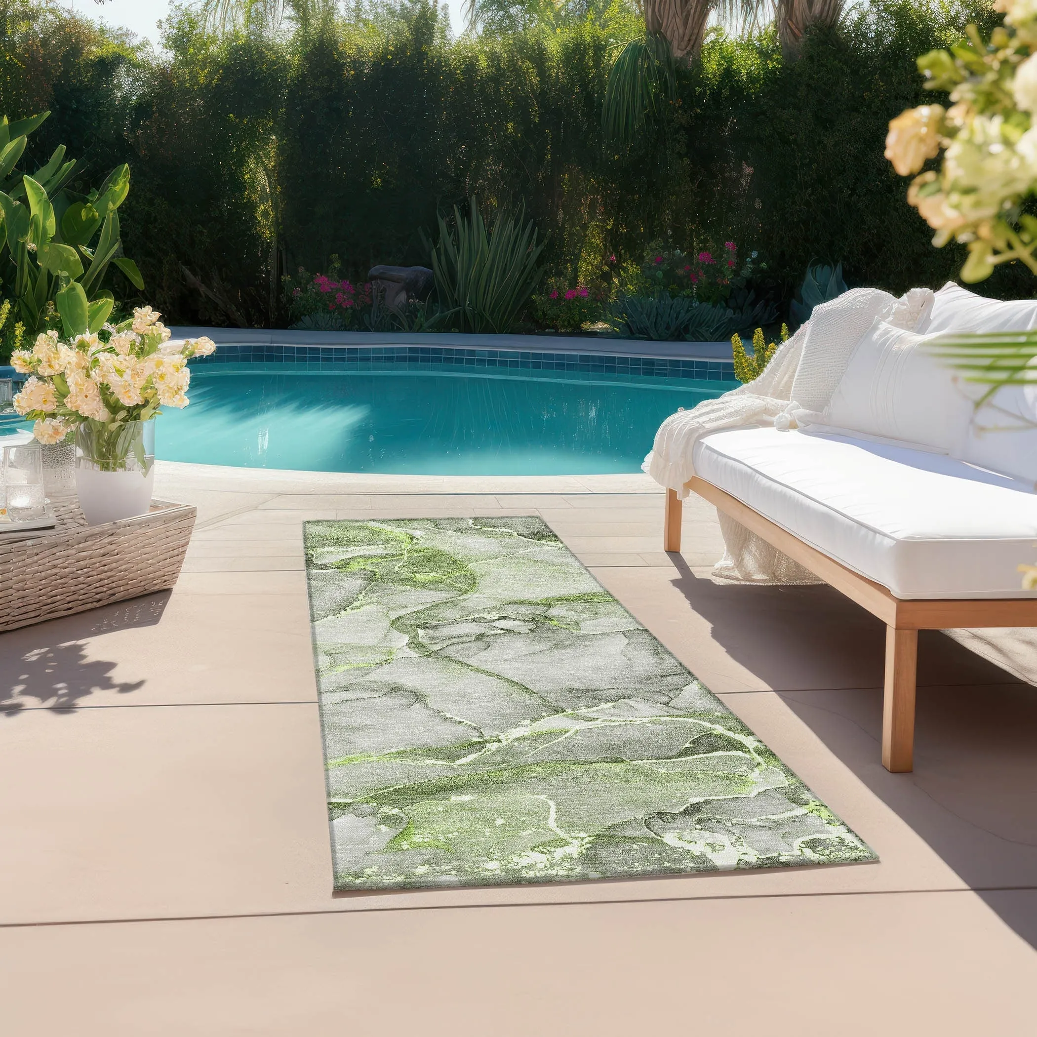 Machine Washable Indoor/ Outdoor Abstract Chantille Rug