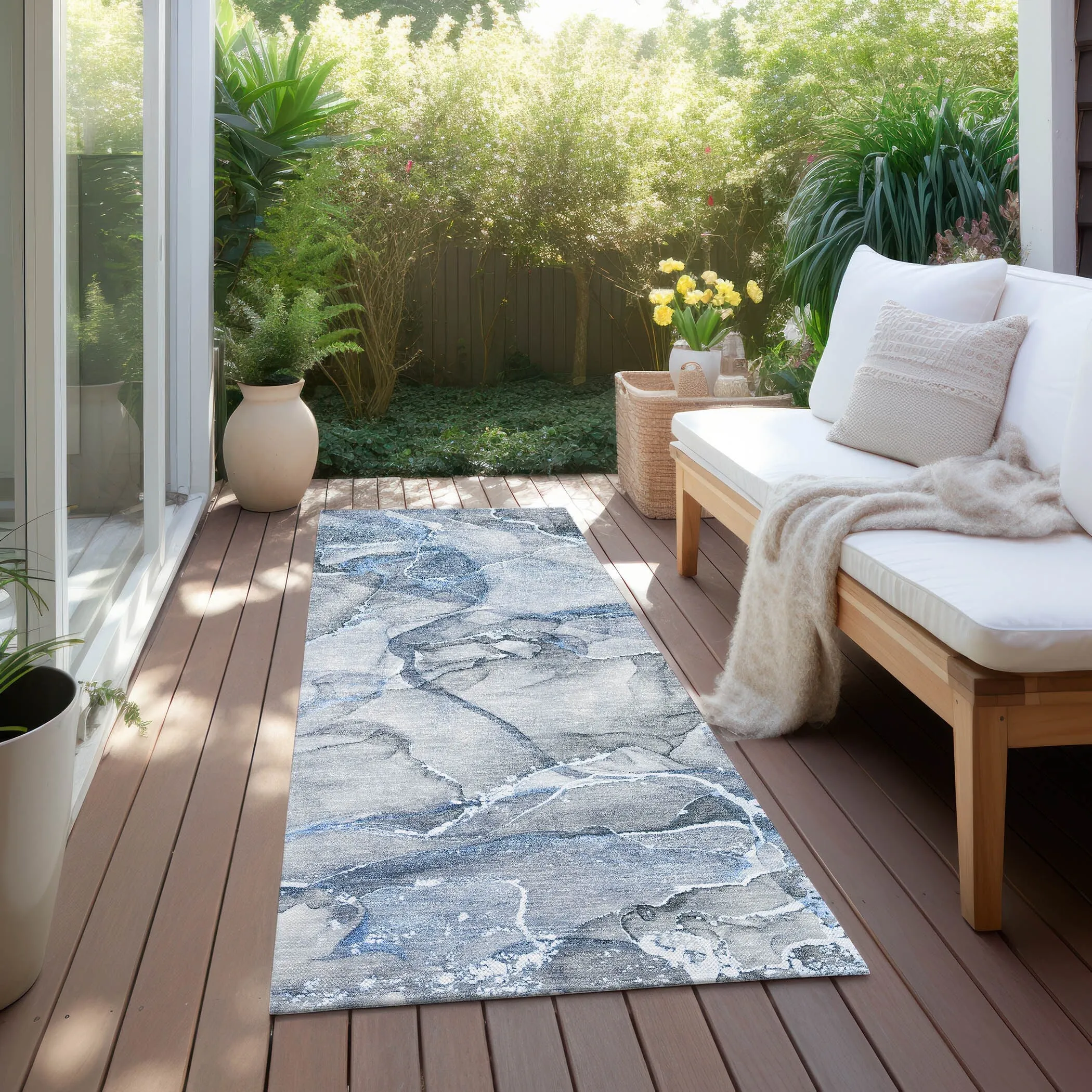 Machine Washable Indoor/ Outdoor Abstract Chantille Rug