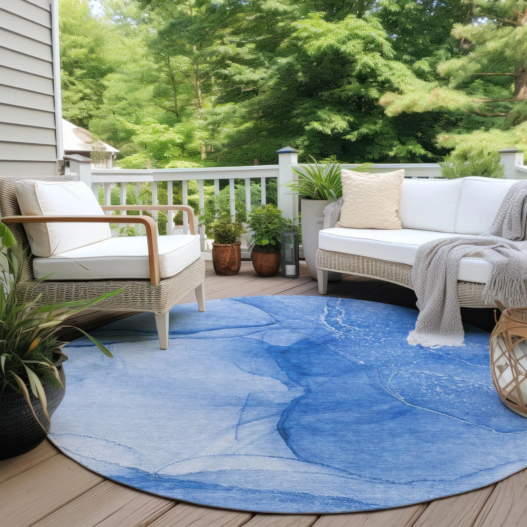 Machine Washable Indoor/ Outdoor Abstract Chantille Rug