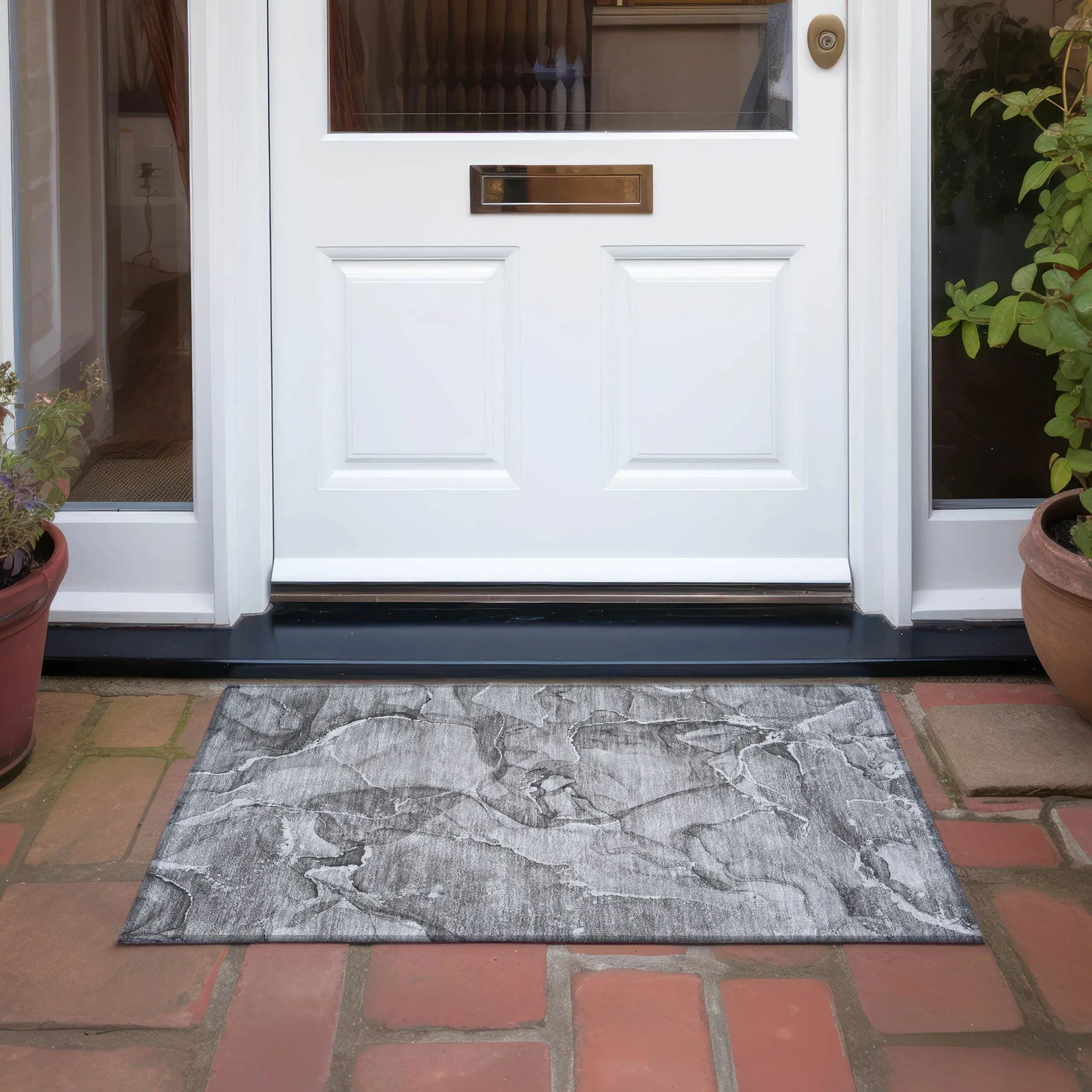 Machine Washable Indoor/ Outdoor Abstract Chantille Rug
