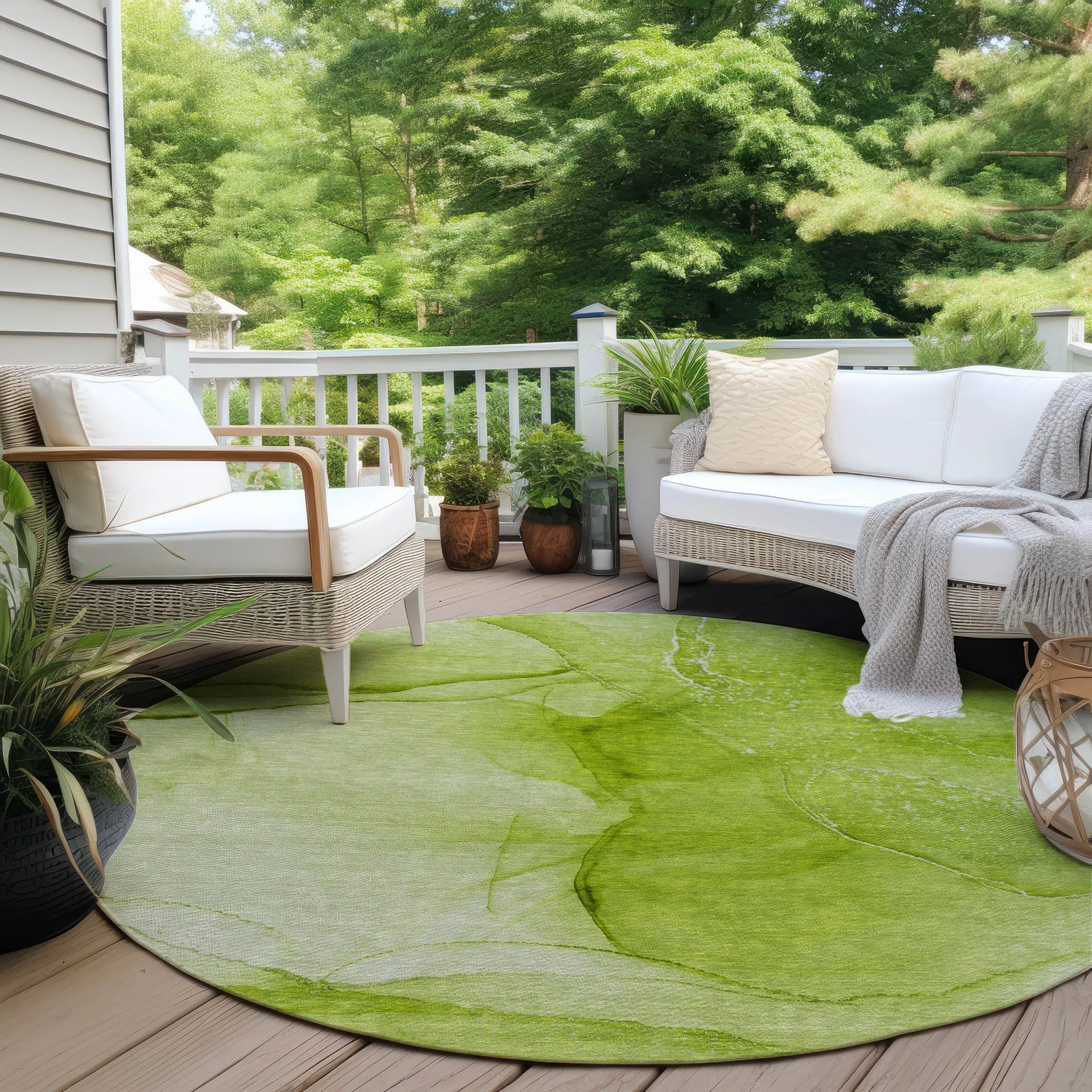 Machine Washable Indoor/ Outdoor Abstract Chantille Rug