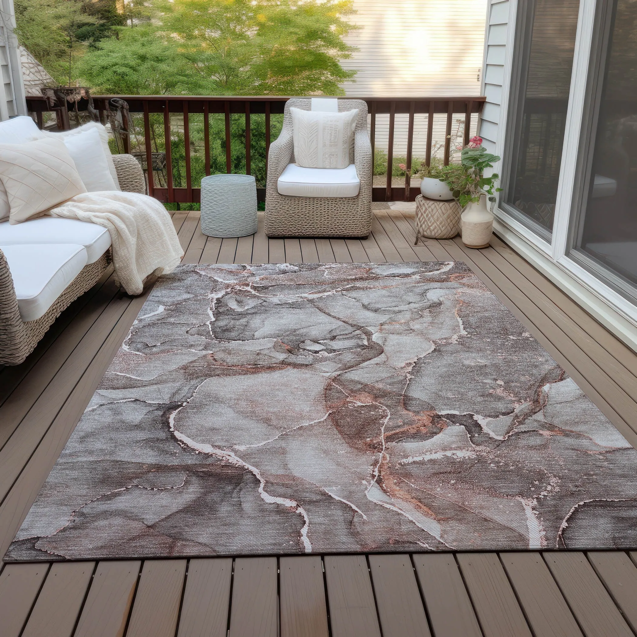 Machine Washable Indoor/ Outdoor Abstract Chantille Rug