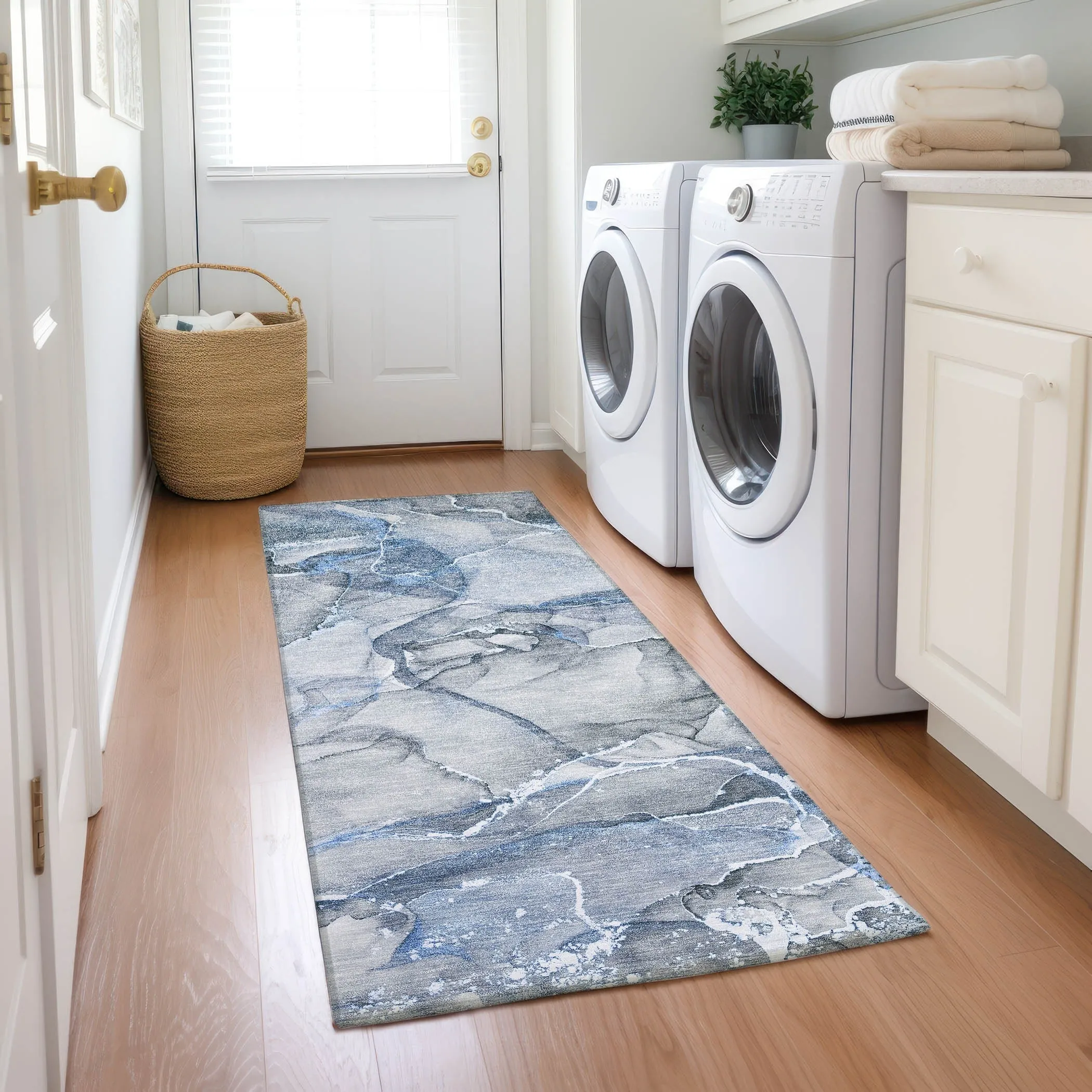 Machine Washable Indoor/ Outdoor Abstract Chantille Rug