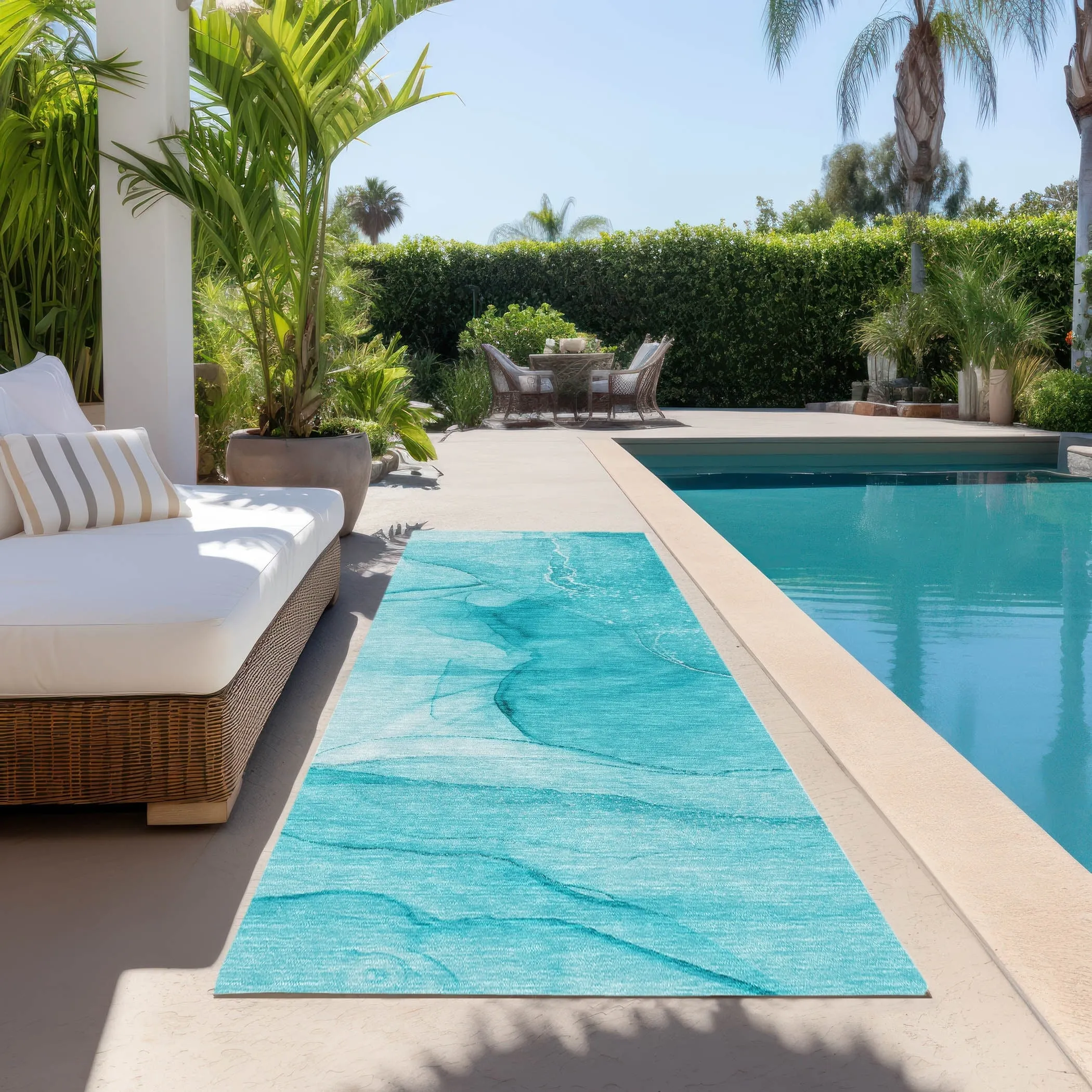 Machine Washable Indoor/ Outdoor Abstract Chantille Rug