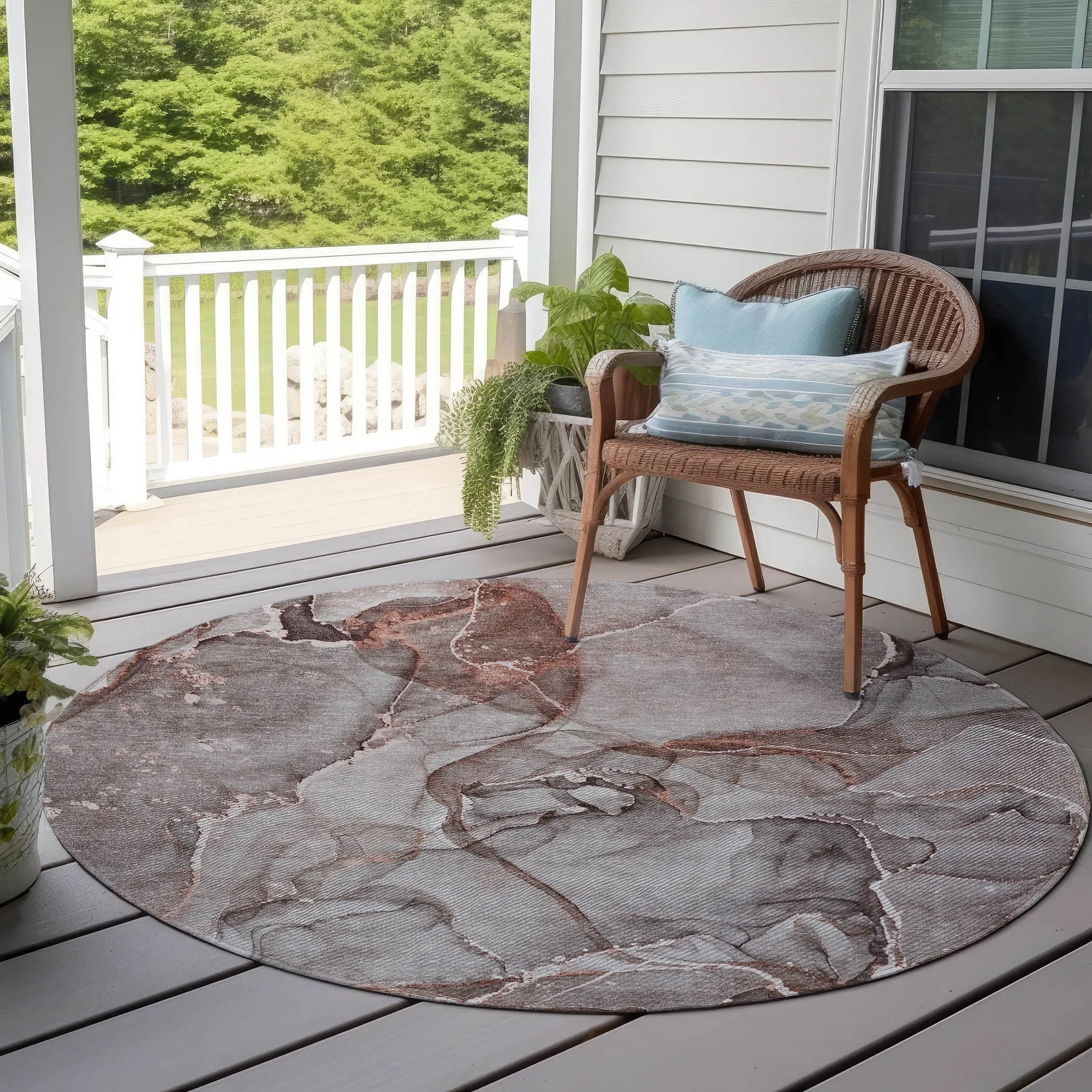 Machine Washable Indoor/ Outdoor Abstract Chantille Rug