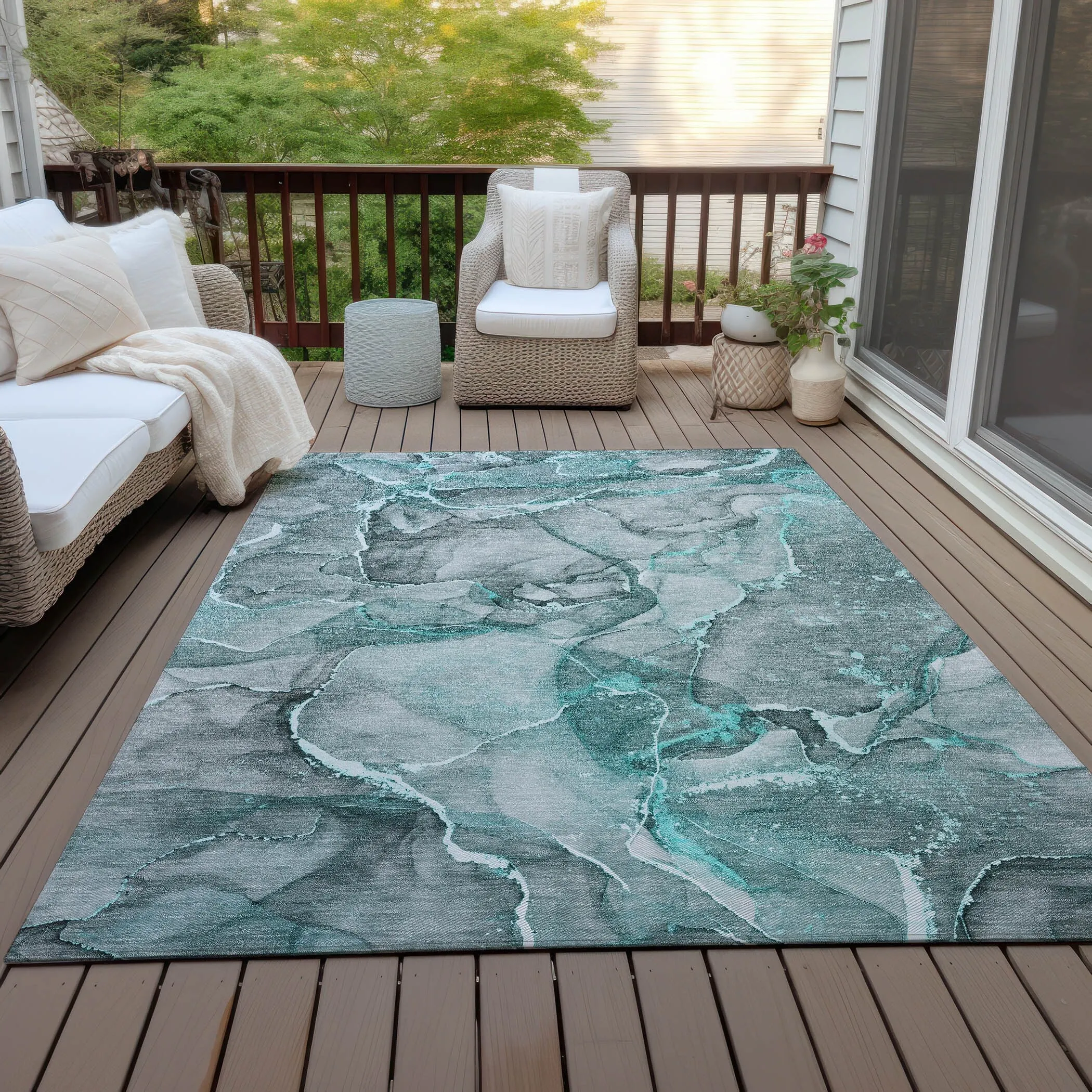 Machine Washable Indoor/ Outdoor Abstract Chantille Rug