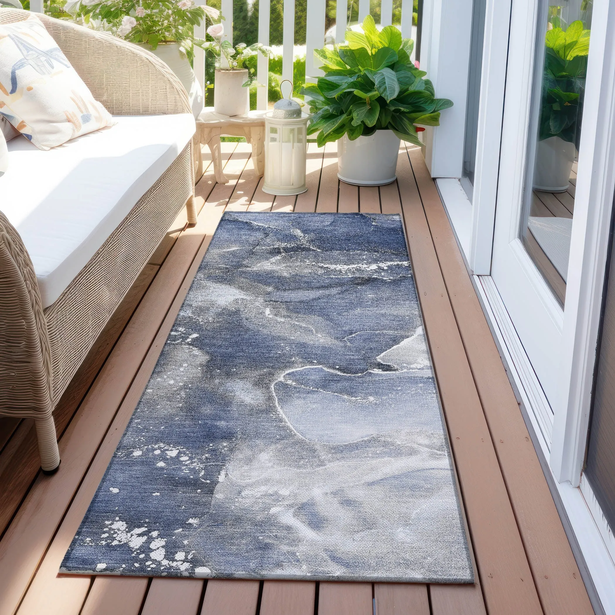 Machine Washable Indoor/ Outdoor Abstract Chantille Rug