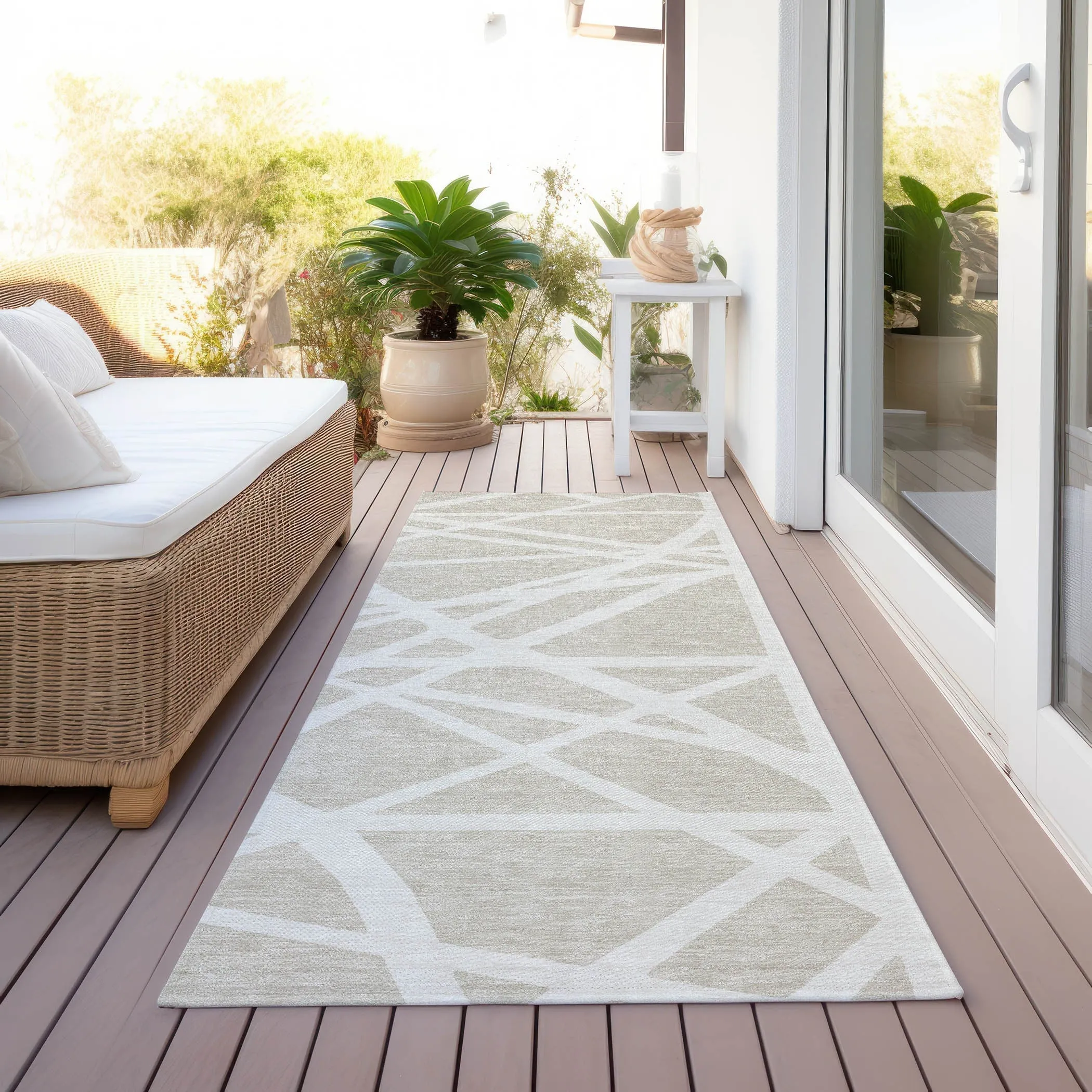 Machine Washable Indoor/ Outdoor Abstract Contemporary Chantille Rug