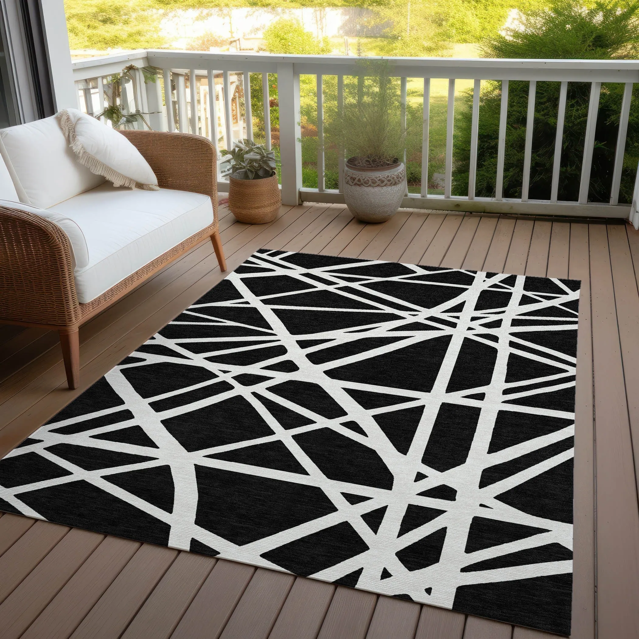 Machine Washable Indoor/ Outdoor Abstract Contemporary Chantille Rug