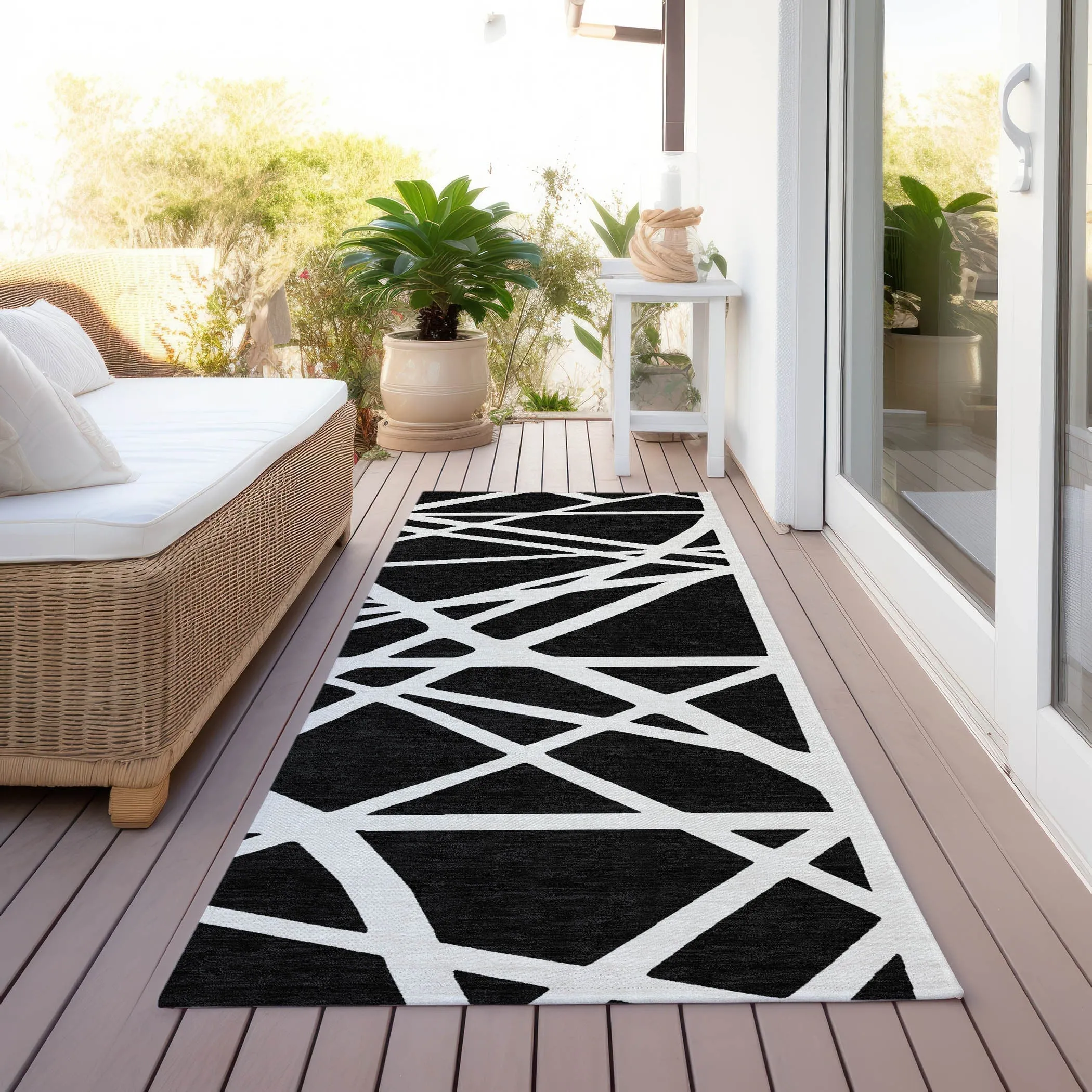 Machine Washable Indoor/ Outdoor Abstract Contemporary Chantille Rug