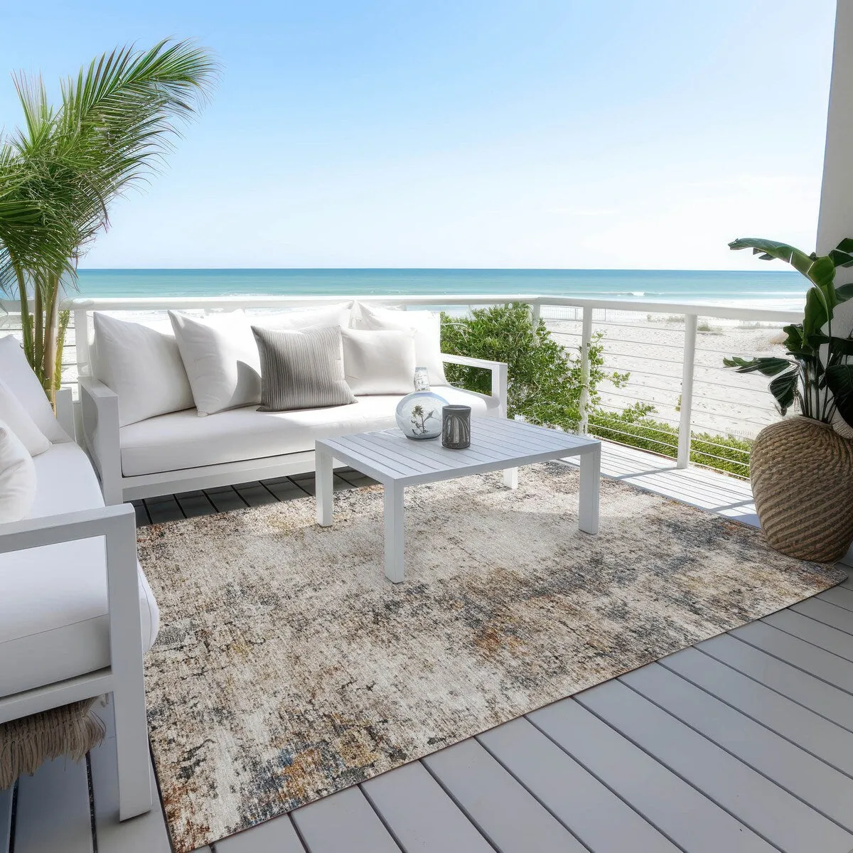 Machine Washable Indoor/ Outdoor Abstract Contemporary Chantille Rug
