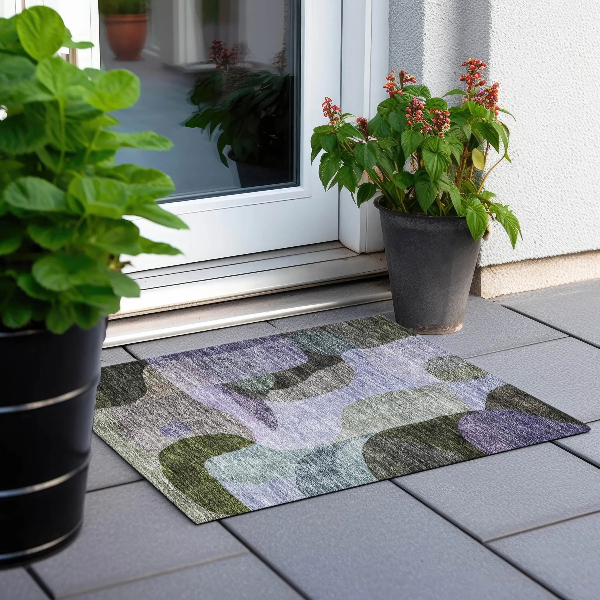 Machine Washable Indoor/ Outdoor Abstract Contemporary Chantille Rug