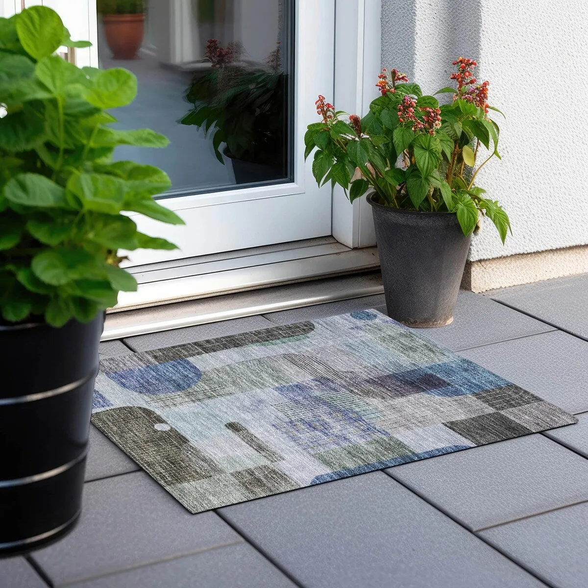 Machine Washable Indoor/ Outdoor Abstract Contemporary Chantille Rug