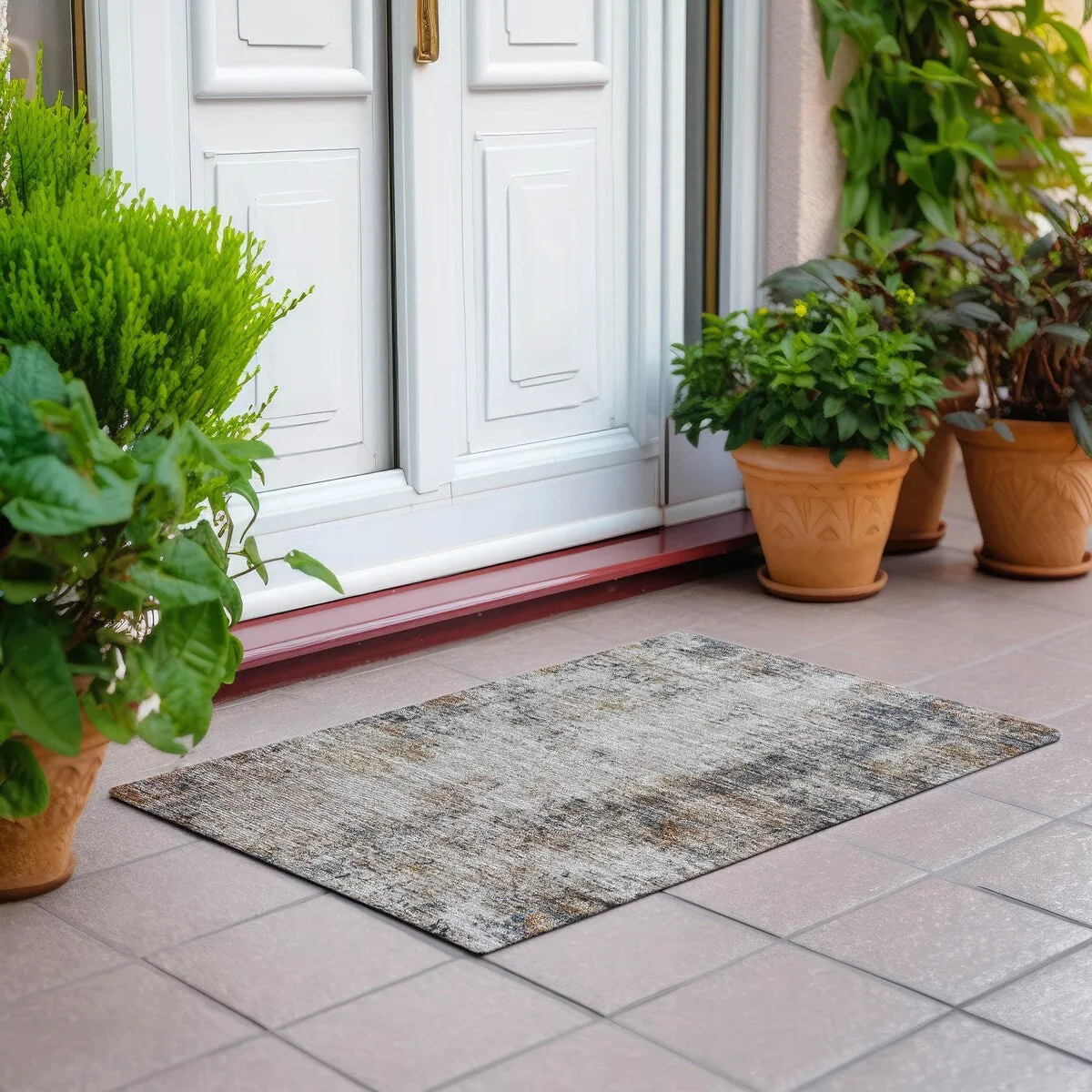 Machine Washable Indoor/ Outdoor Abstract Contemporary Chantille Rug