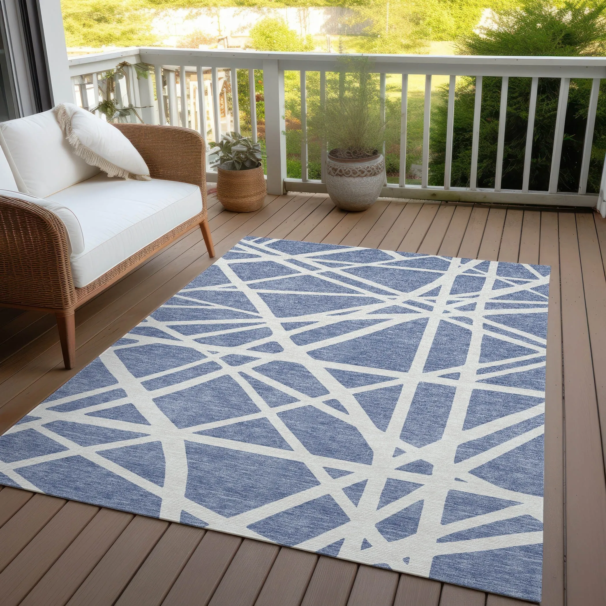 Machine Washable Indoor/ Outdoor Abstract Contemporary Chantille Rug