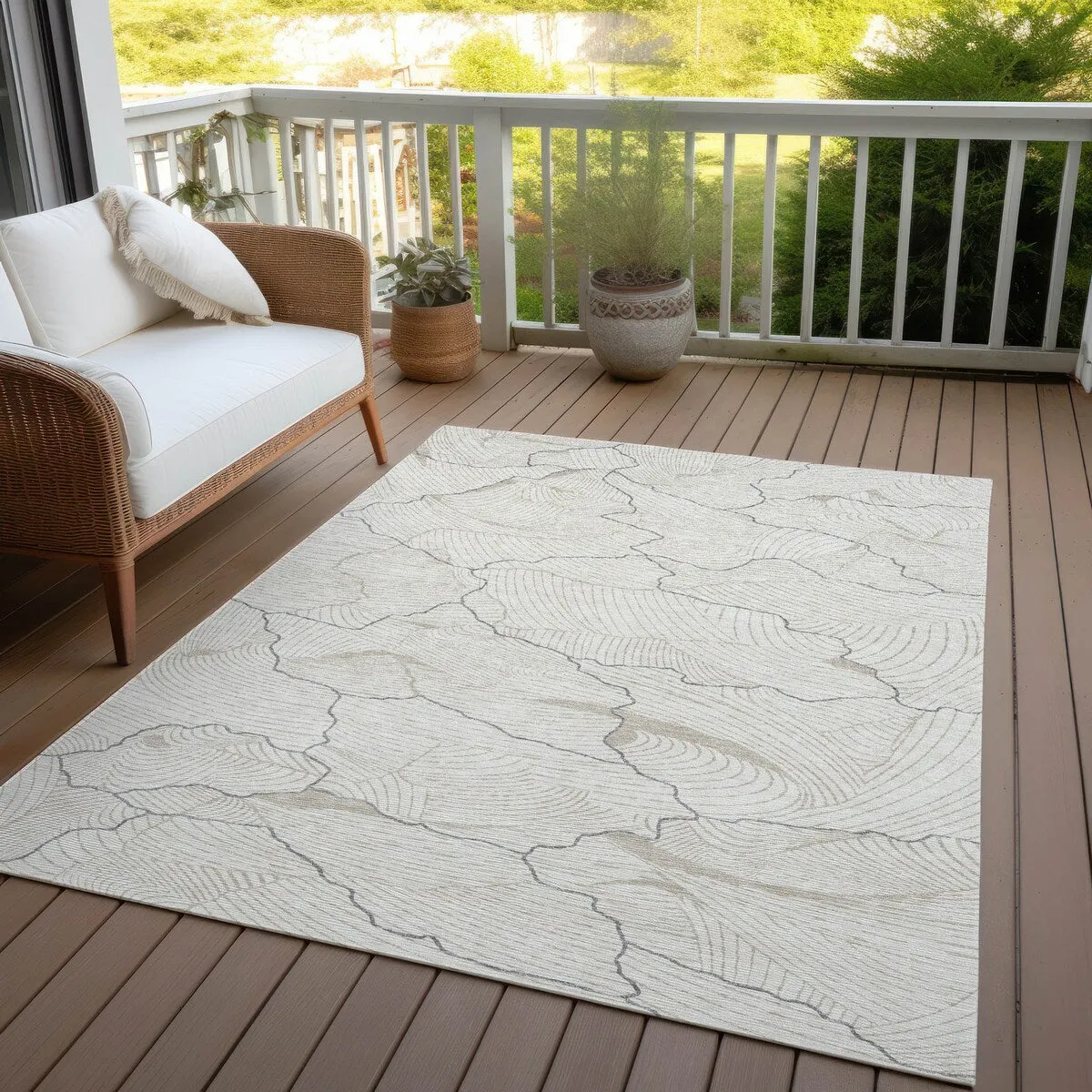 Machine Washable Indoor/ Outdoor Abstract Crackle Chantille Rug