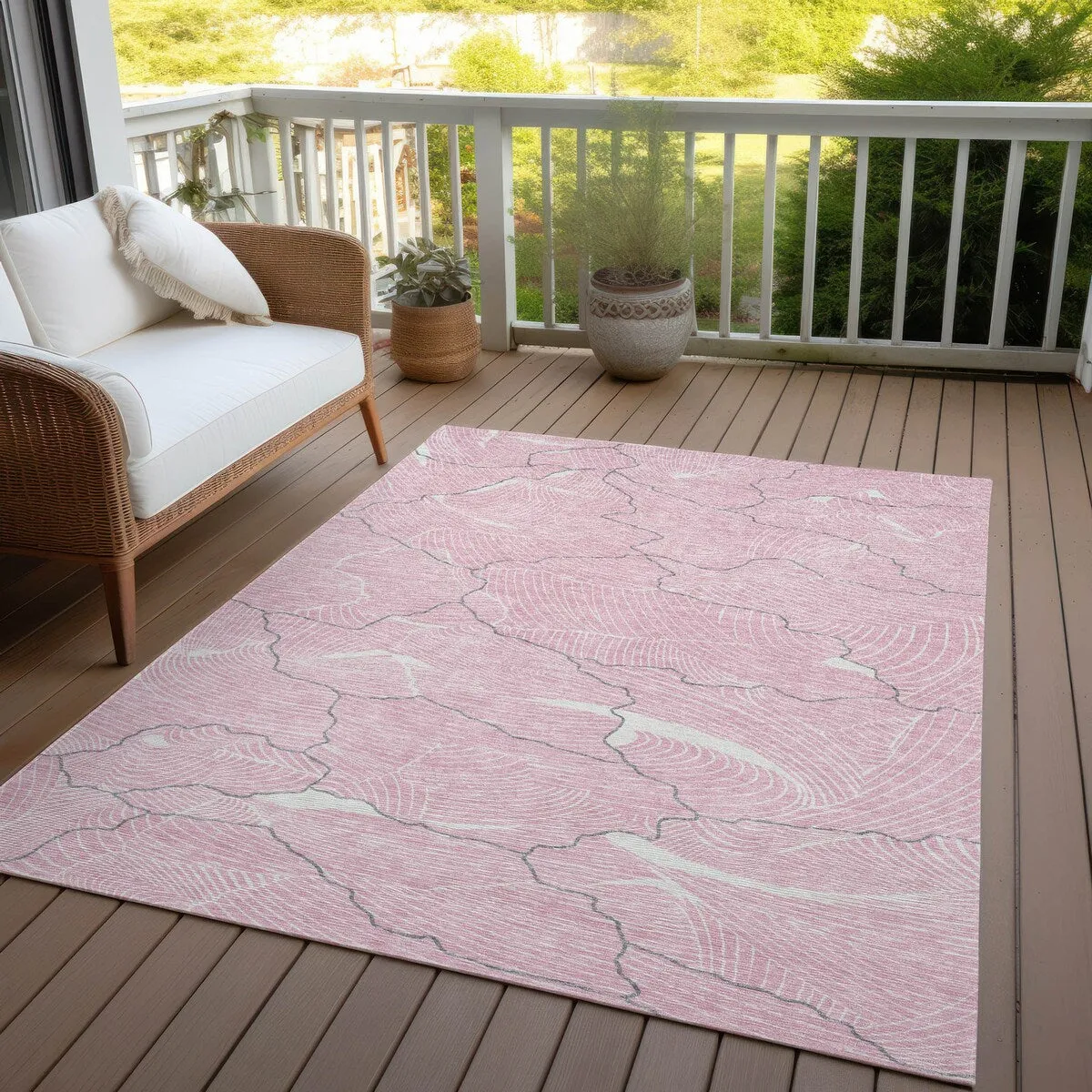 Machine Washable Indoor/ Outdoor Abstract Crackle Chantille Rug