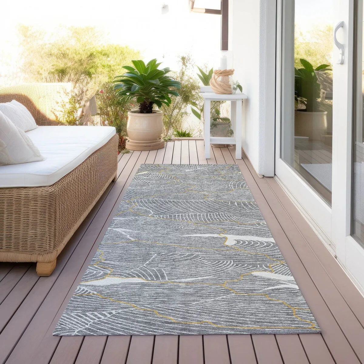 Machine Washable Indoor/ Outdoor Abstract Crackle Chantille Rug