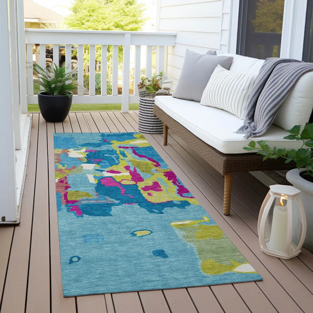 Machine Washable Indoor/ Outdoor Abstract Glam Chantille Rug