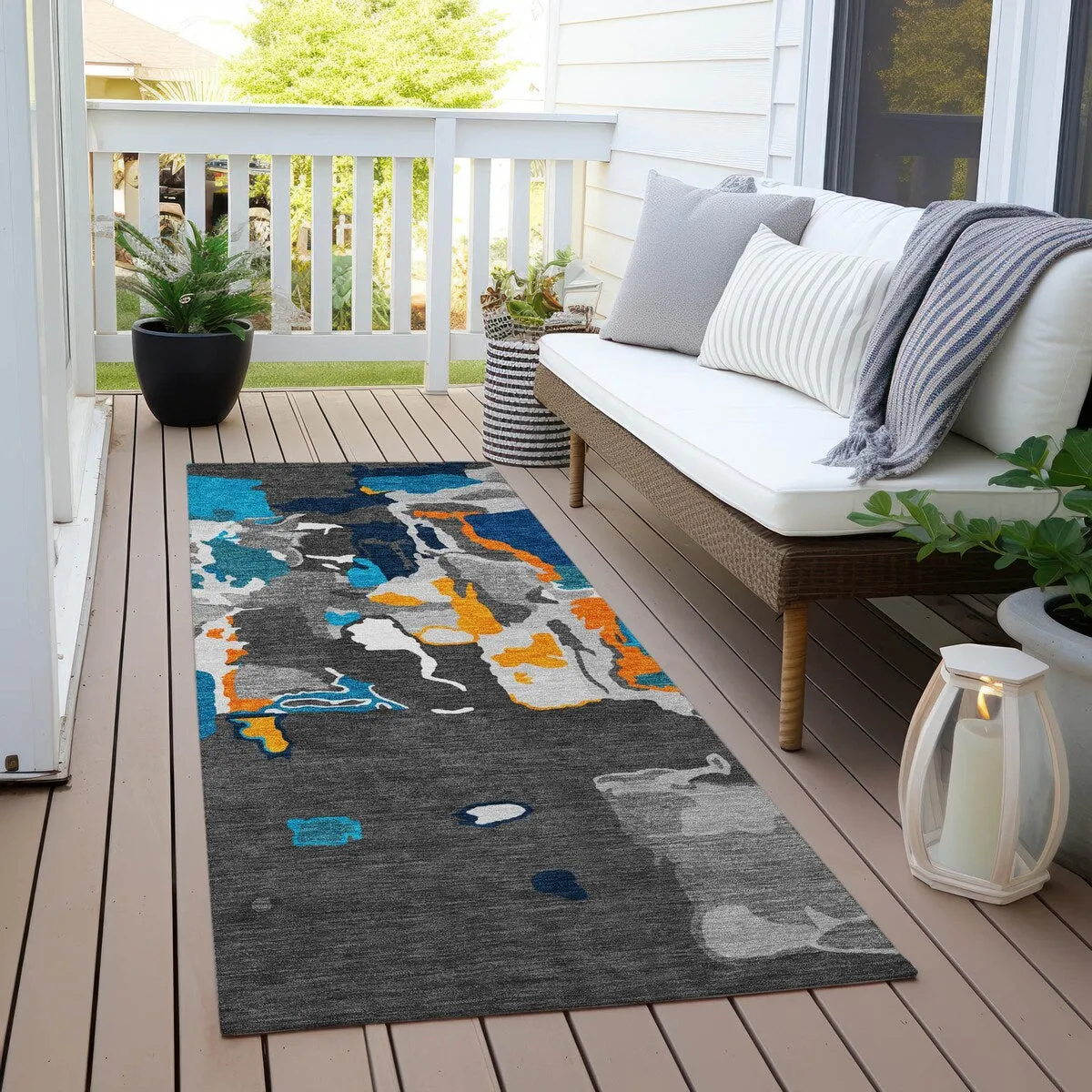 Machine Washable Indoor/ Outdoor Abstract Glam Chantille Rug