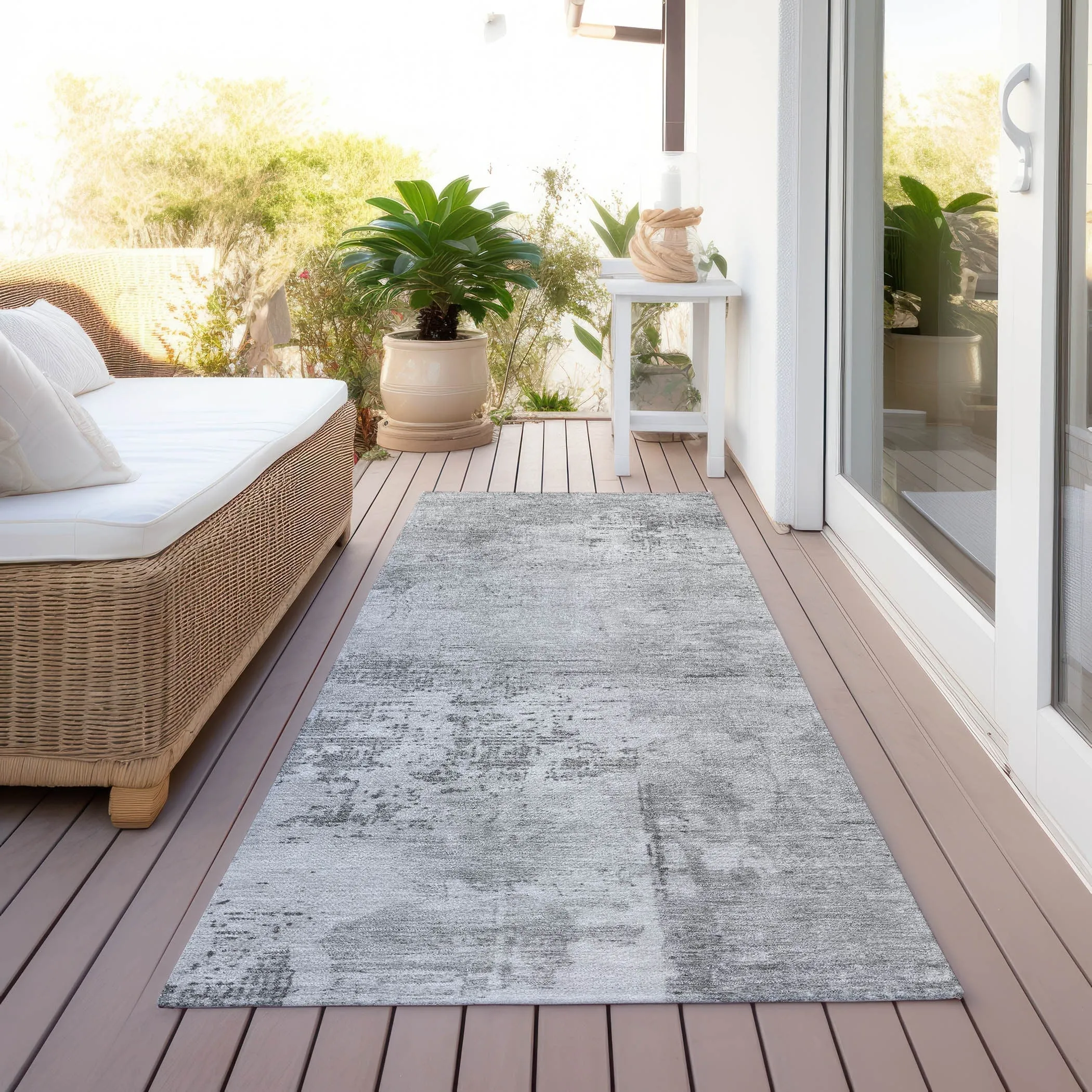 Machine Washable Indoor/ Outdoor Abstract Modern Chantille Rug
