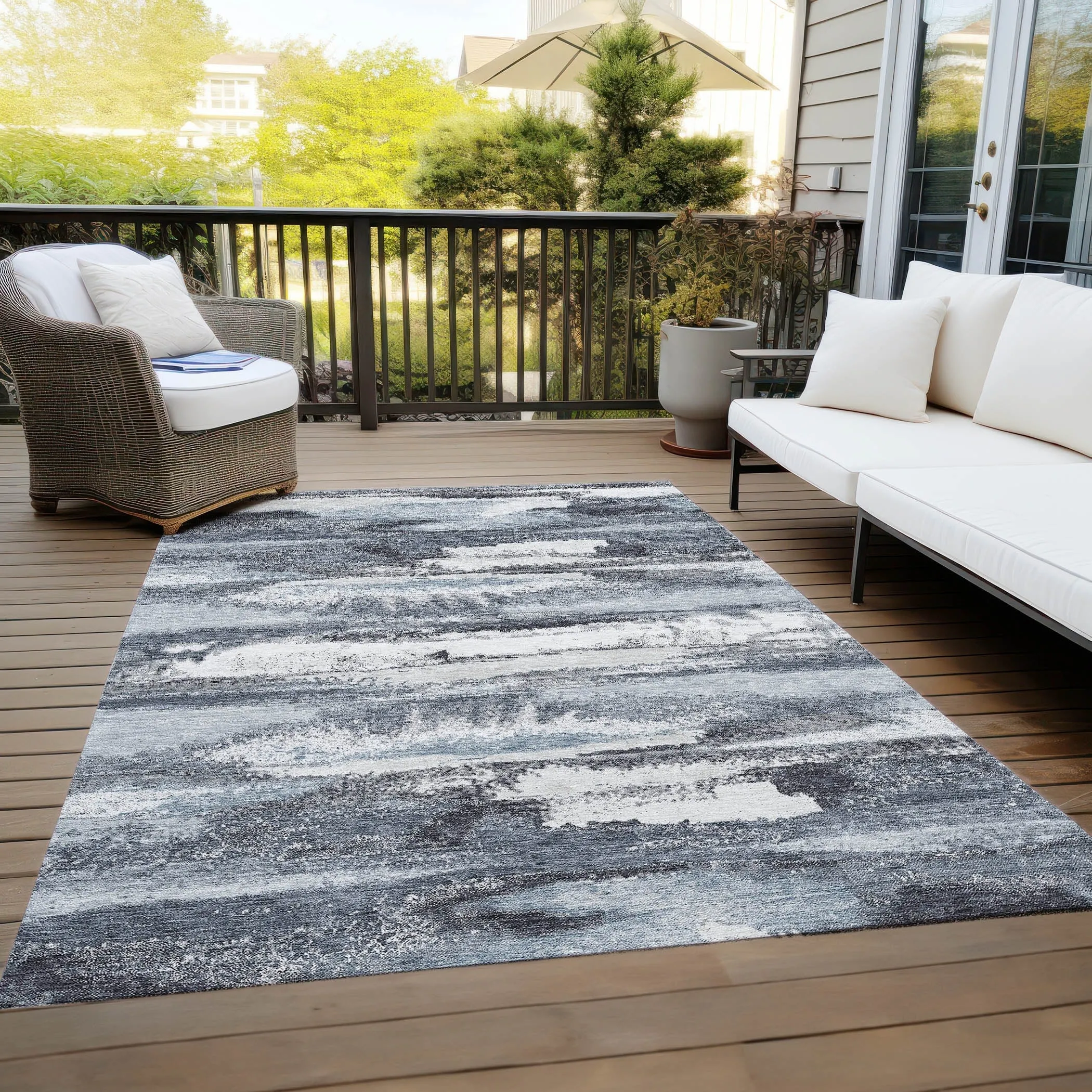 Machine Washable Indoor/ Outdoor Abstract Modern Chantille Rug