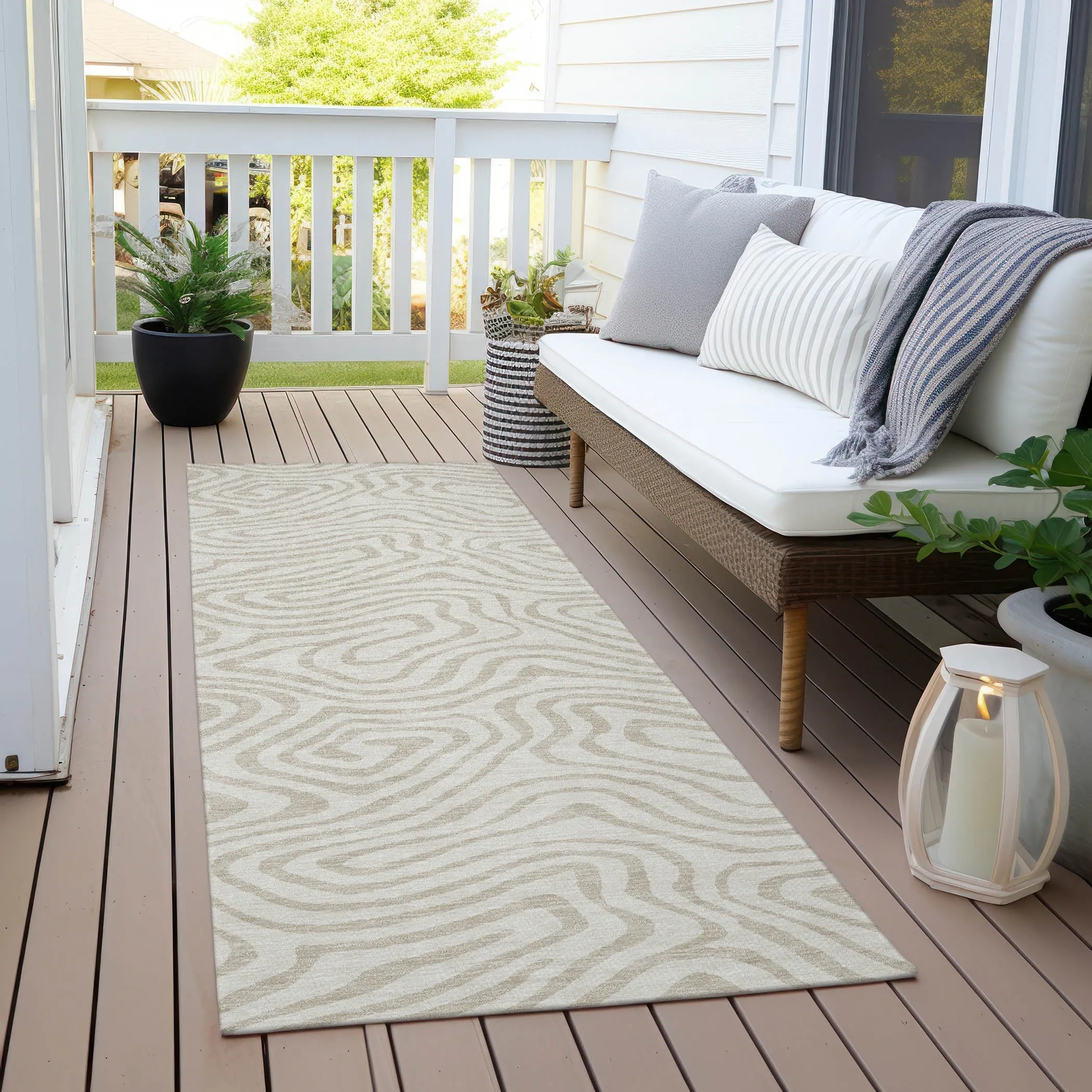 Machine Washable Indoor/ Outdoor Abstract Modern Chantille Rug