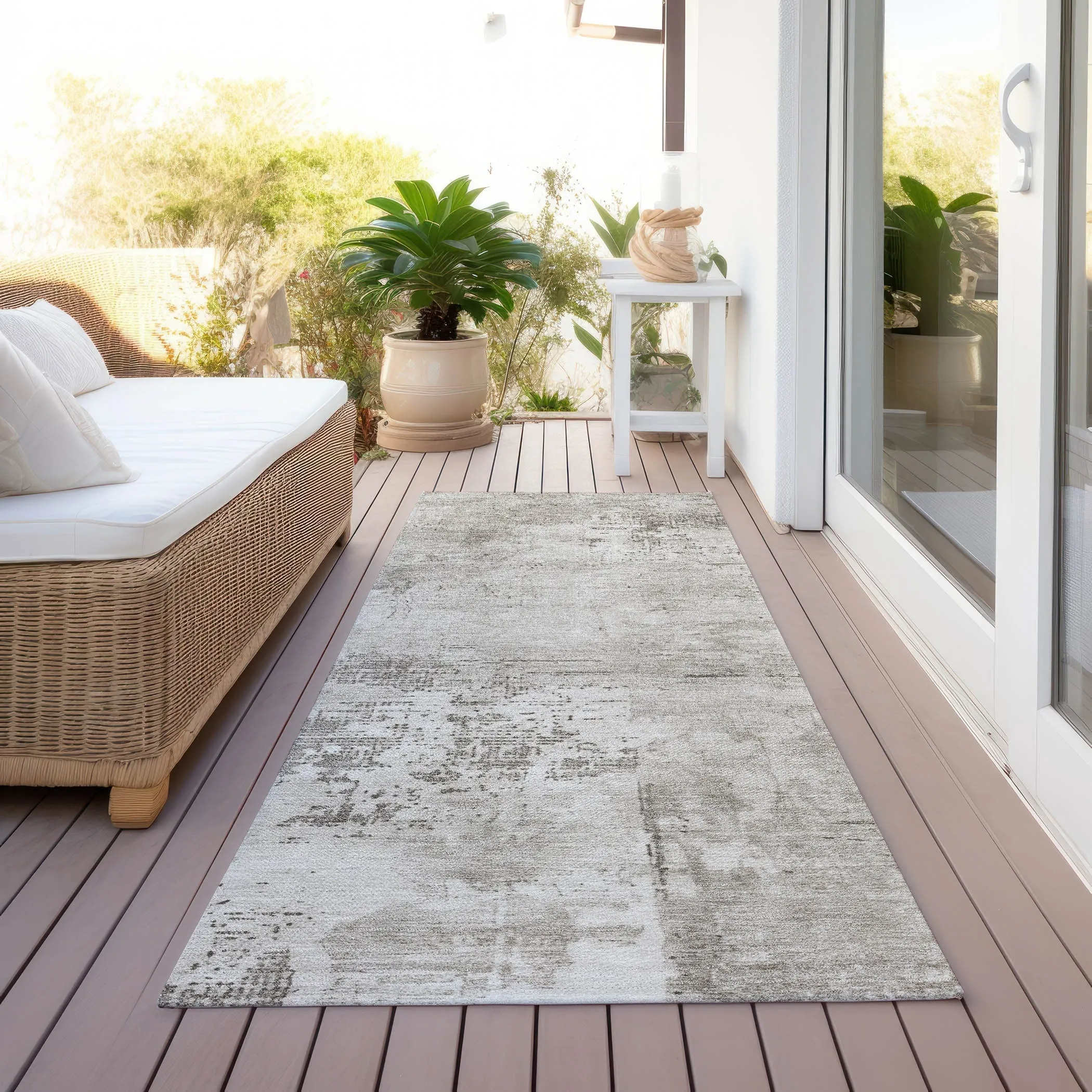Machine Washable Indoor/ Outdoor Abstract Modern Chantille Rug