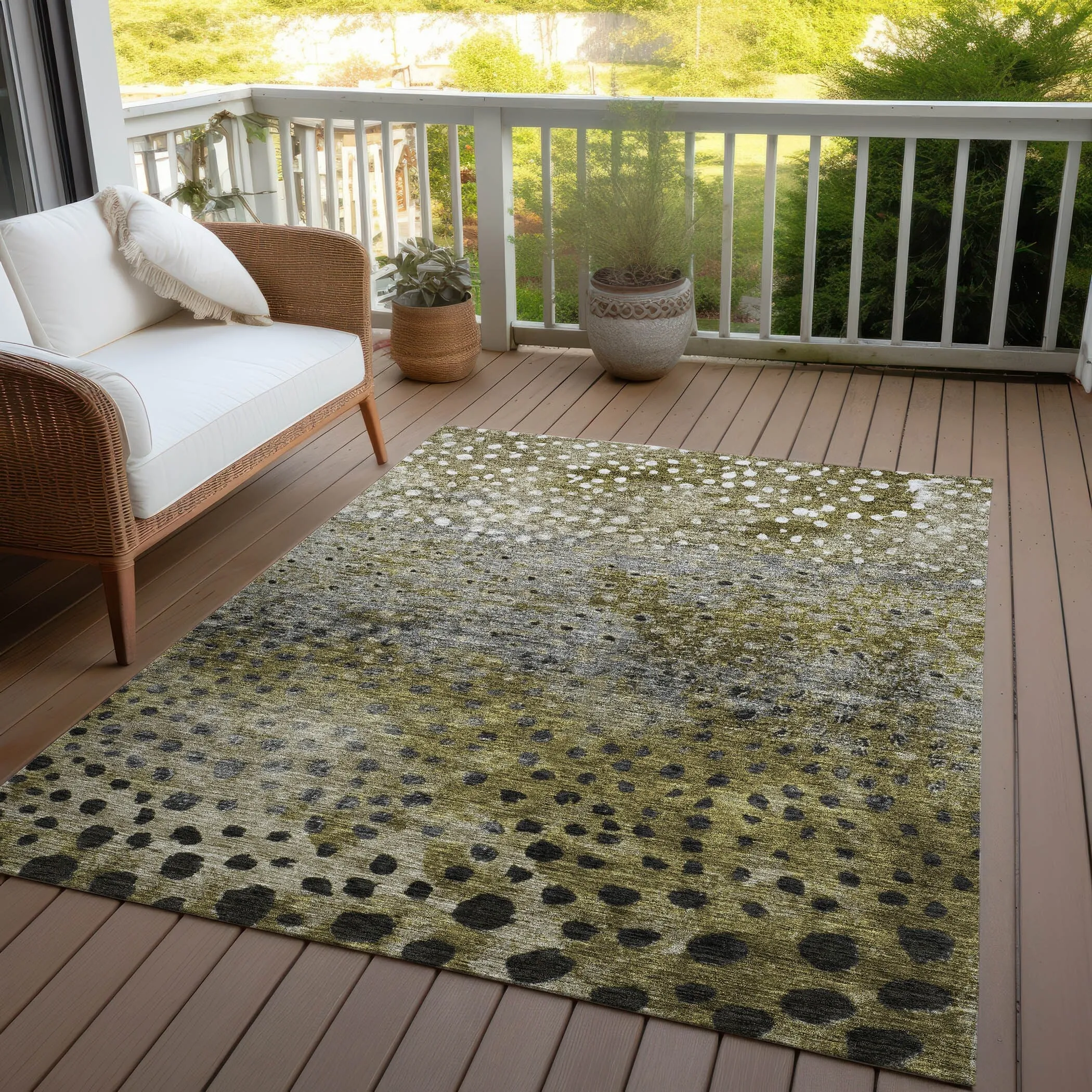 Machine Washable Indoor/ Outdoor Abstract Modern Chantille Rug