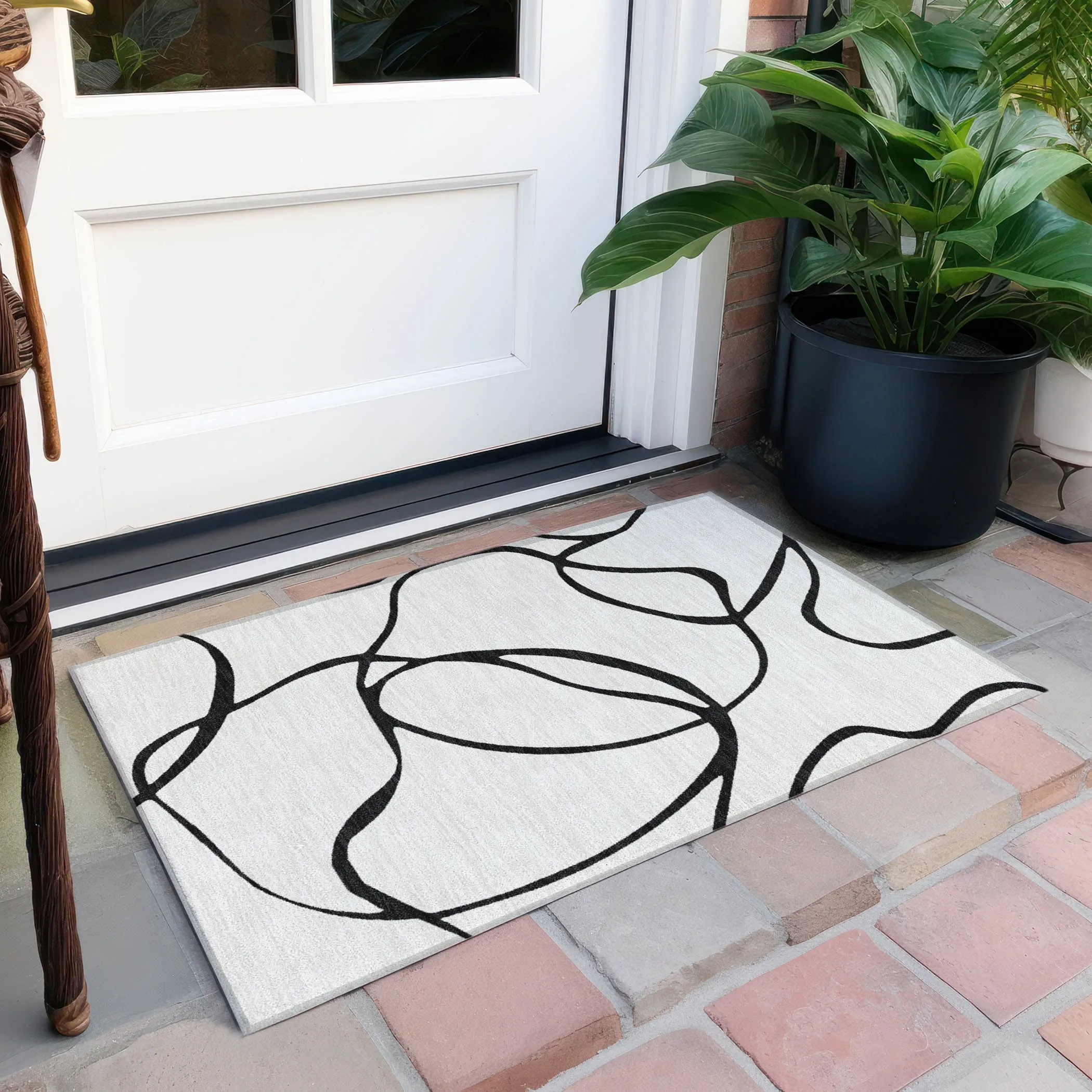 Machine Washable Indoor/ Outdoor Abstract Modern Chantille Rug