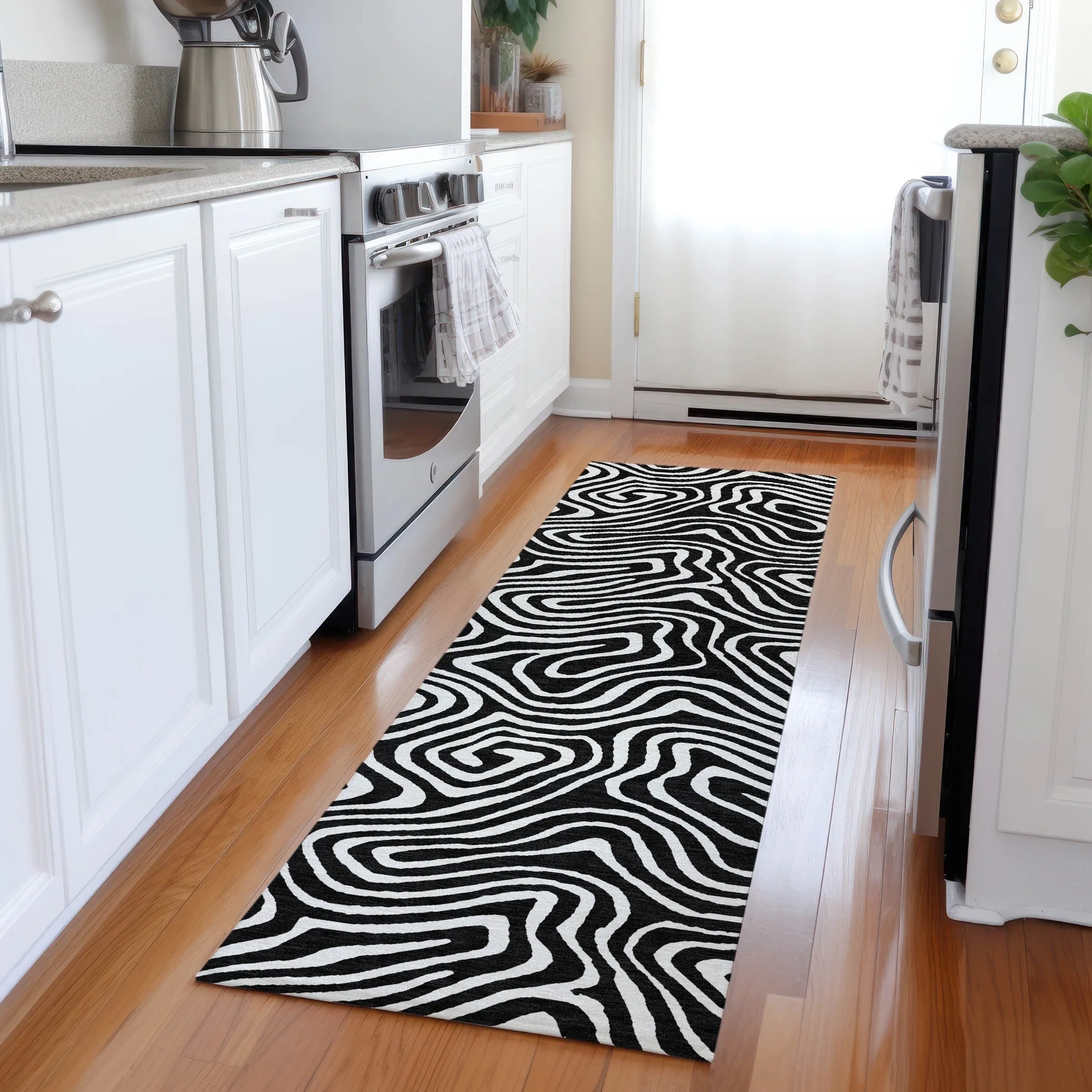 Machine Washable Indoor/ Outdoor Abstract Modern Chantille Rug