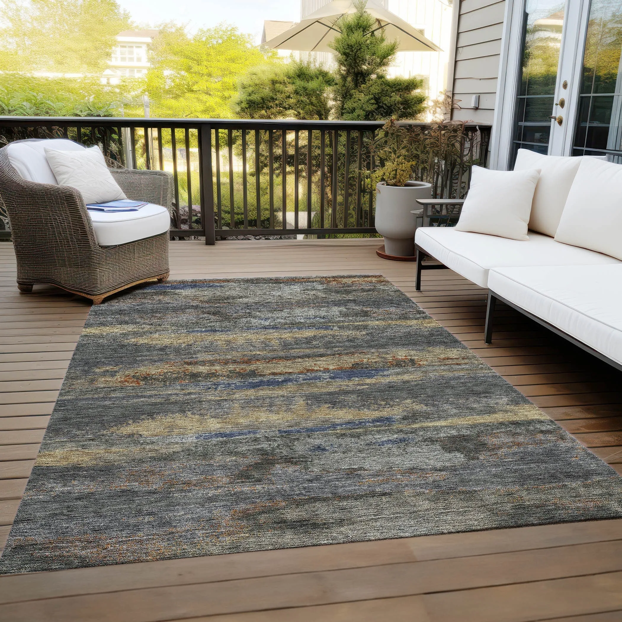 Machine Washable Indoor/ Outdoor Abstract Modern Chantille Rug