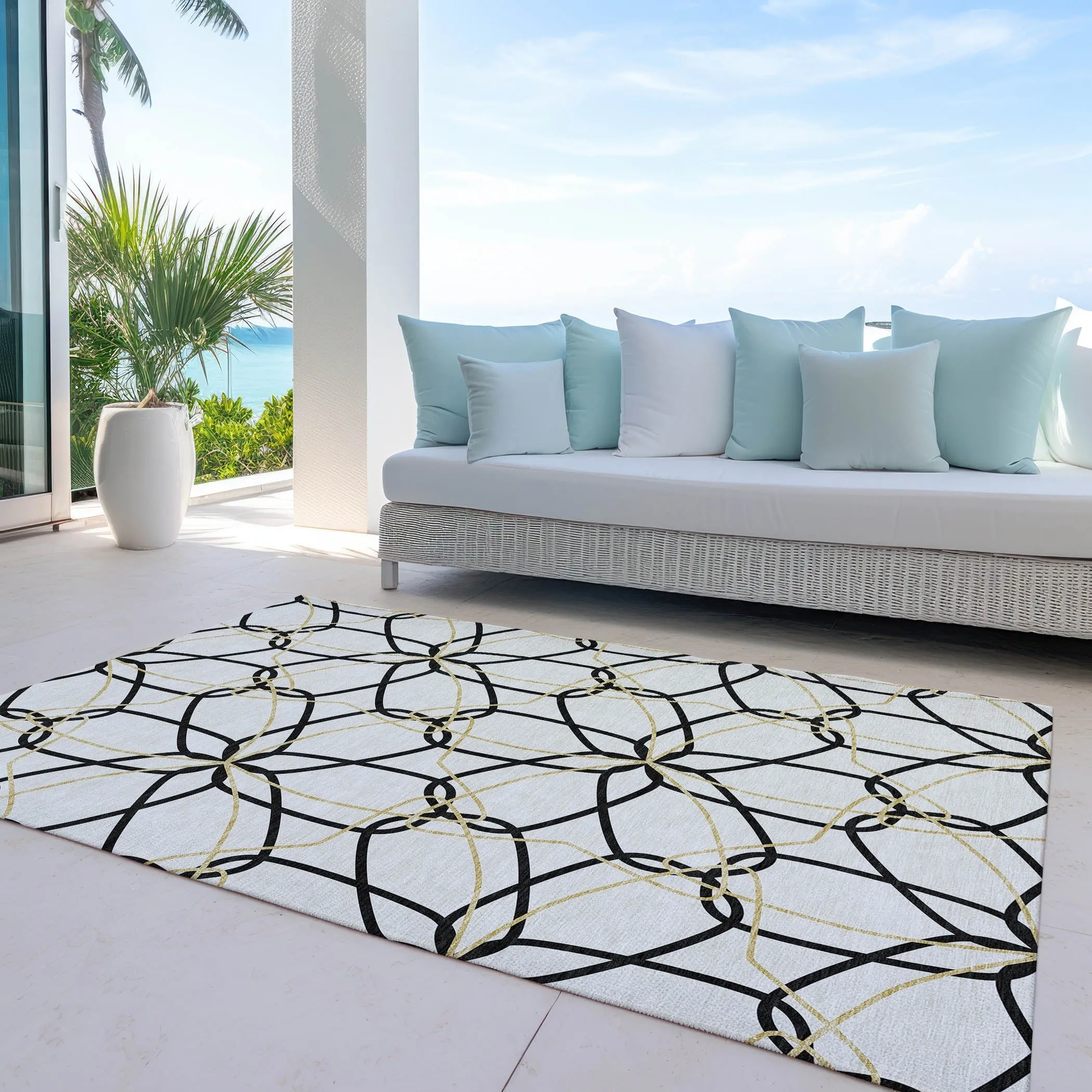 Machine Washable Indoor/ Outdoor Abstract Prism Chantille Rug