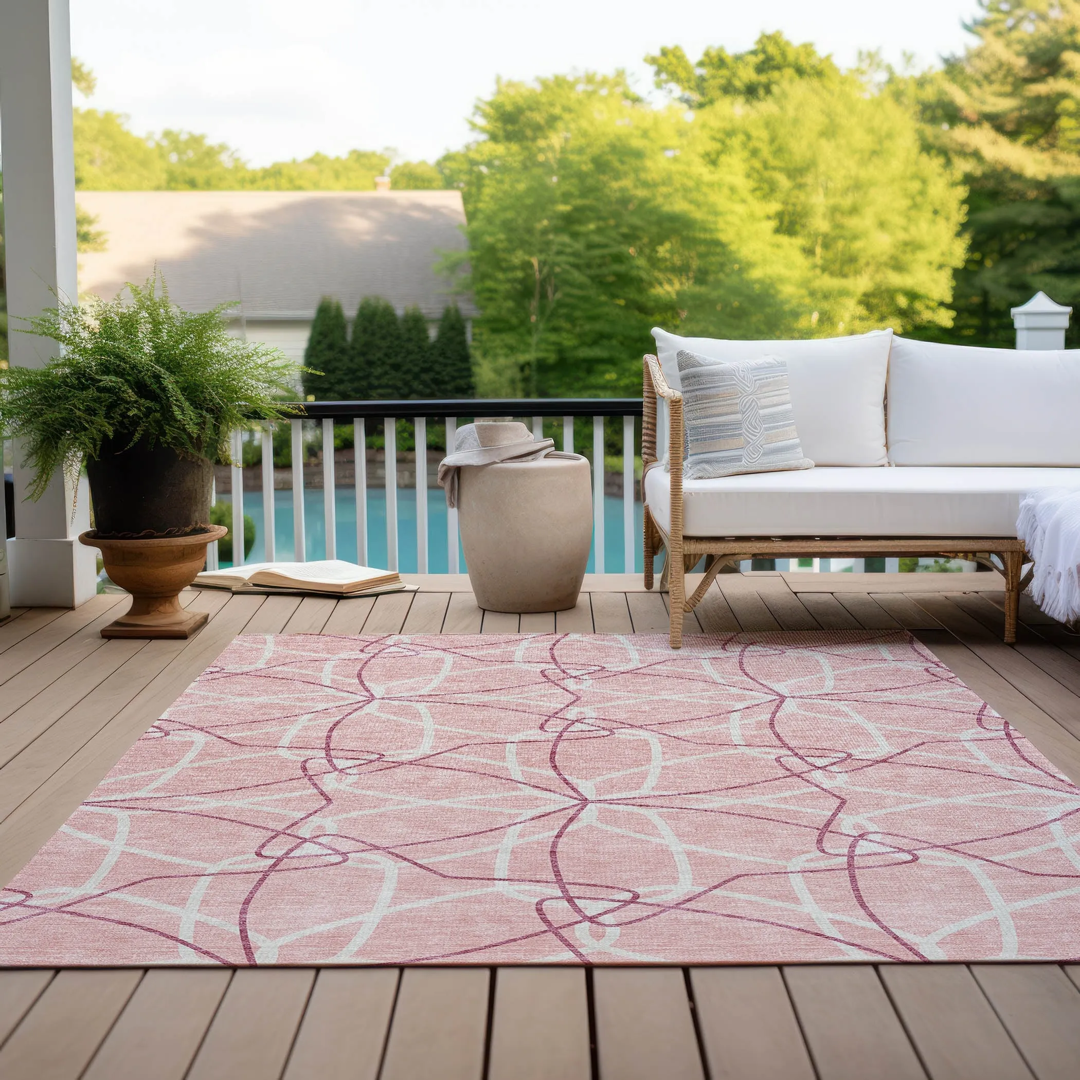 Machine Washable Indoor/ Outdoor Abstract Prism Chantille Rug