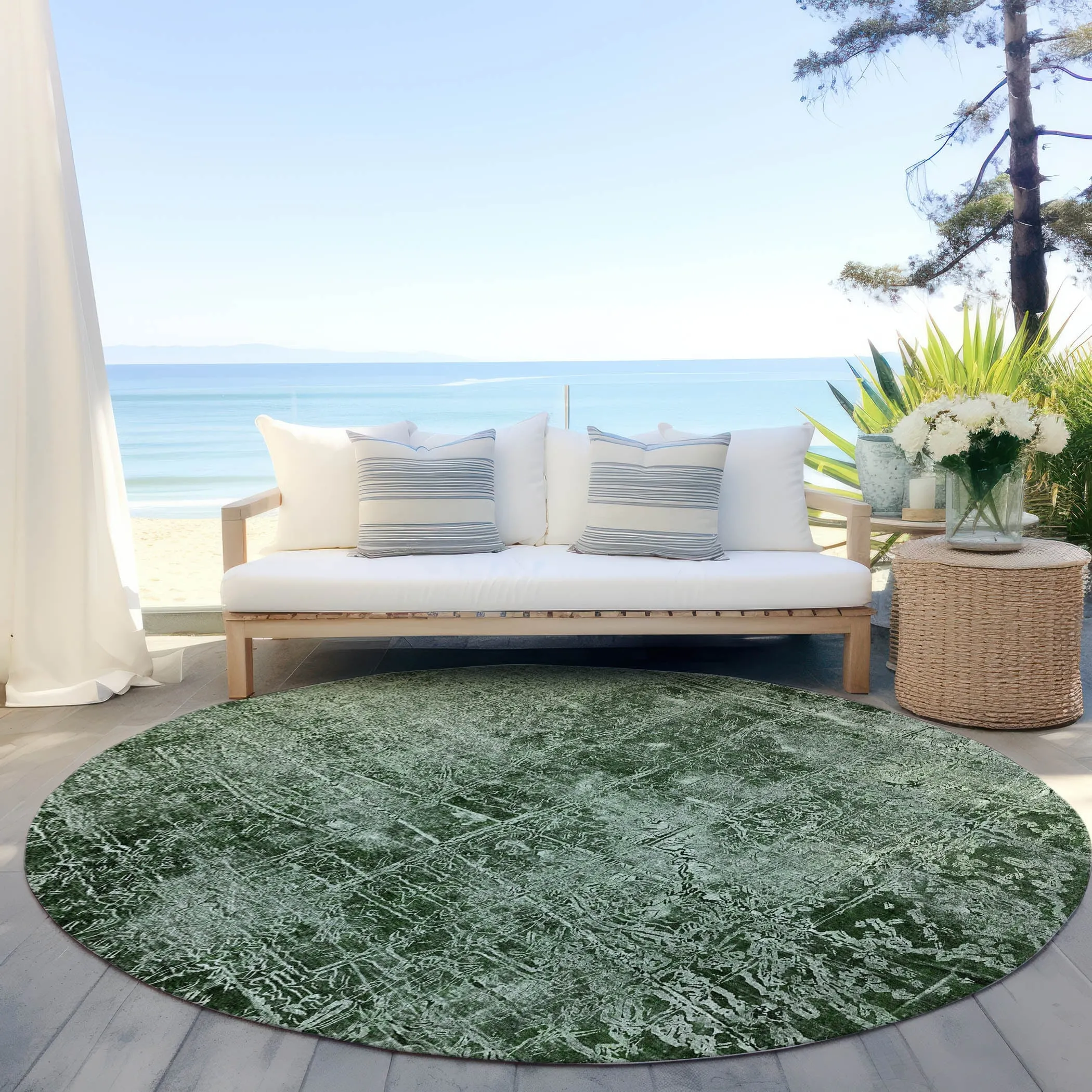 Machine Washable Indoor/ Outdoor Abstract Solid Chantille Rug