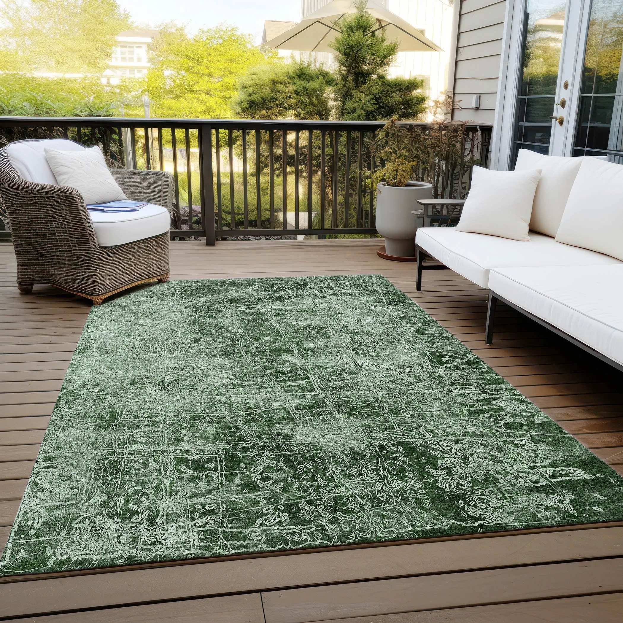 Machine Washable Indoor/ Outdoor Abstract Solid Chantille Rug