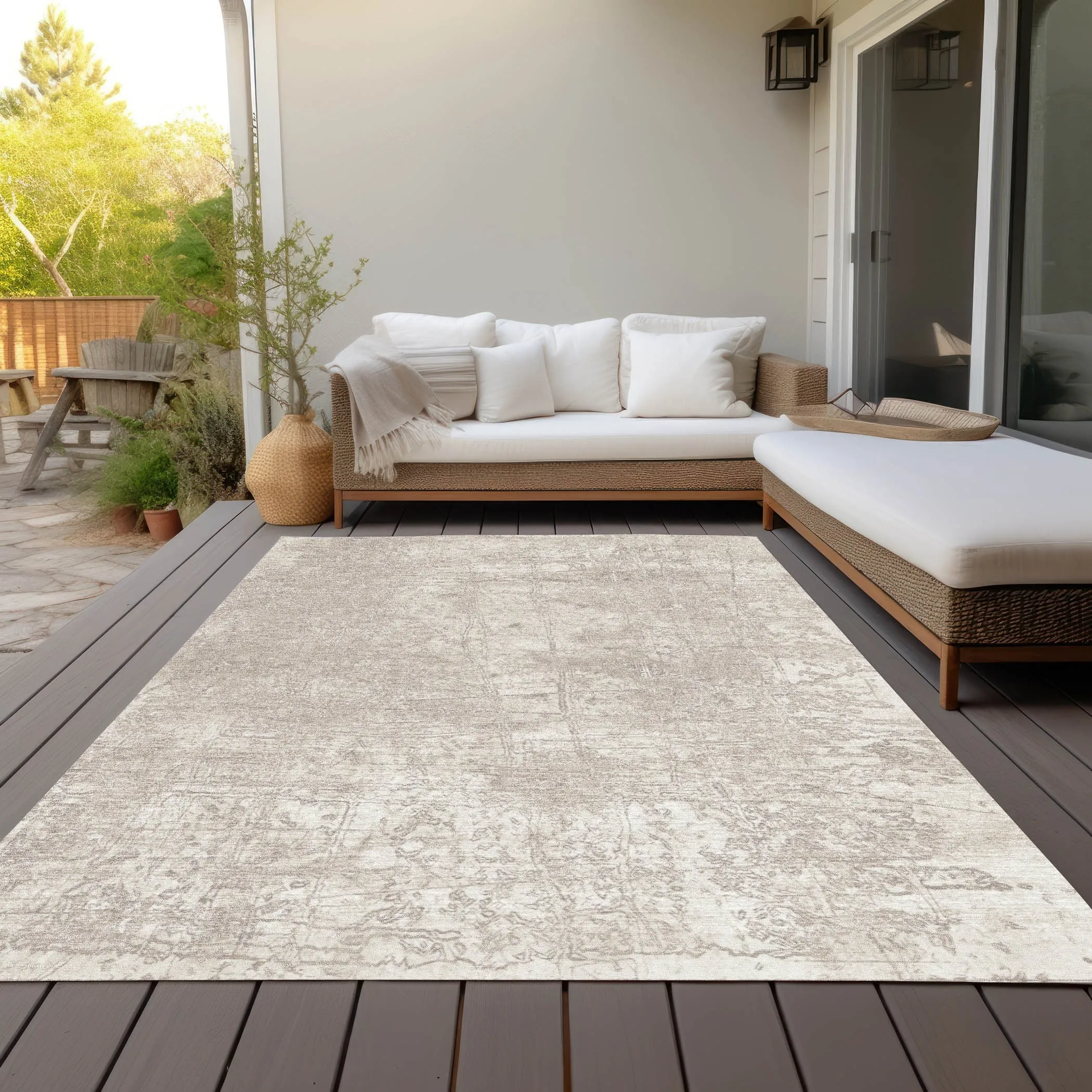 Machine Washable Indoor/ Outdoor Abstract Solid Chantille Rug