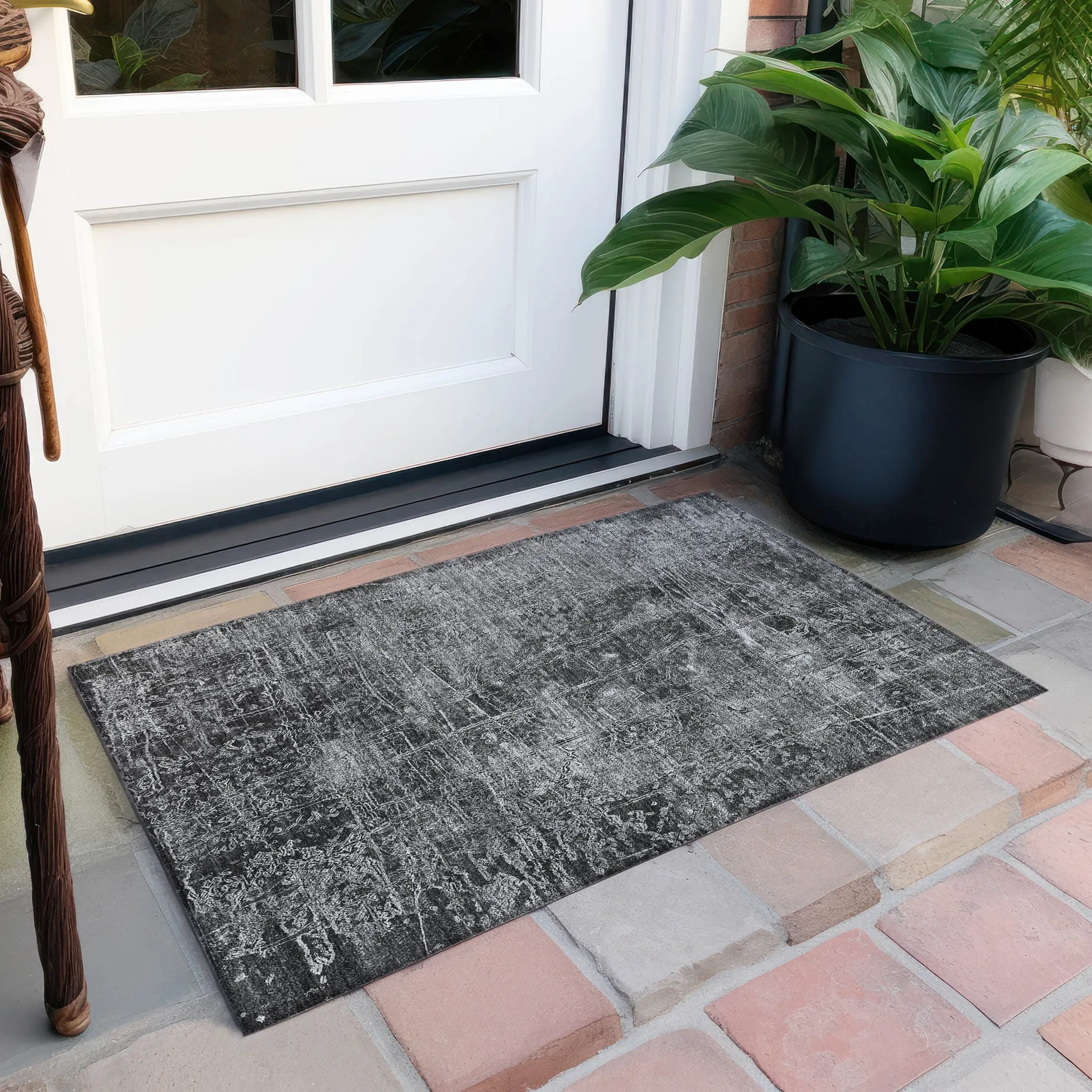 Machine Washable Indoor/ Outdoor Abstract Solid Chantille Rug